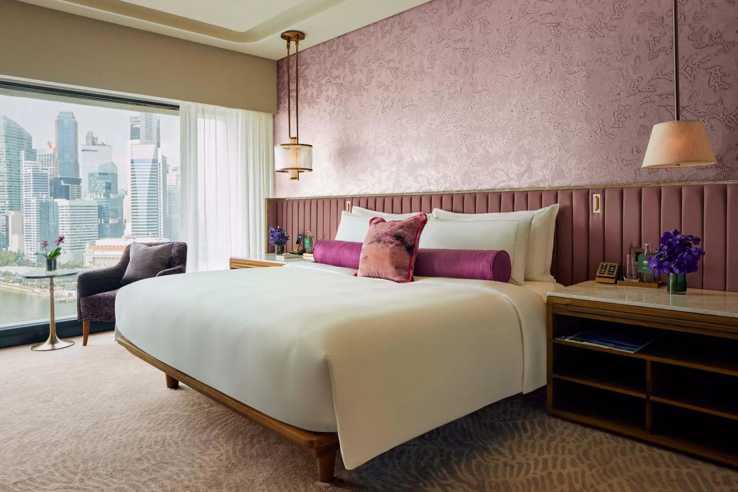 Bedroom, Bed in Mandarin Oriental, Singapore