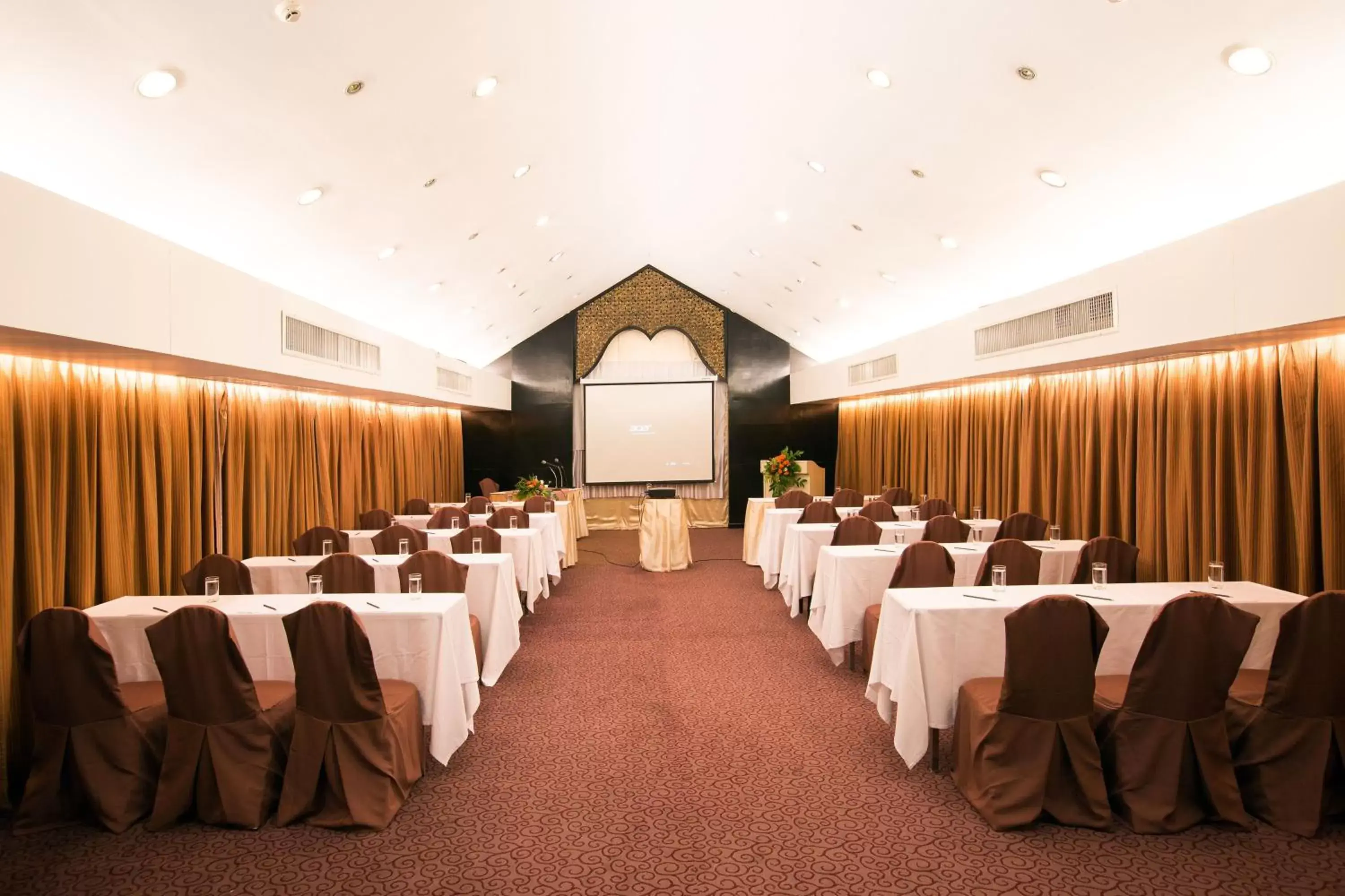 Banquet/Function facilities in Eurasia Chiang Mai Hotel