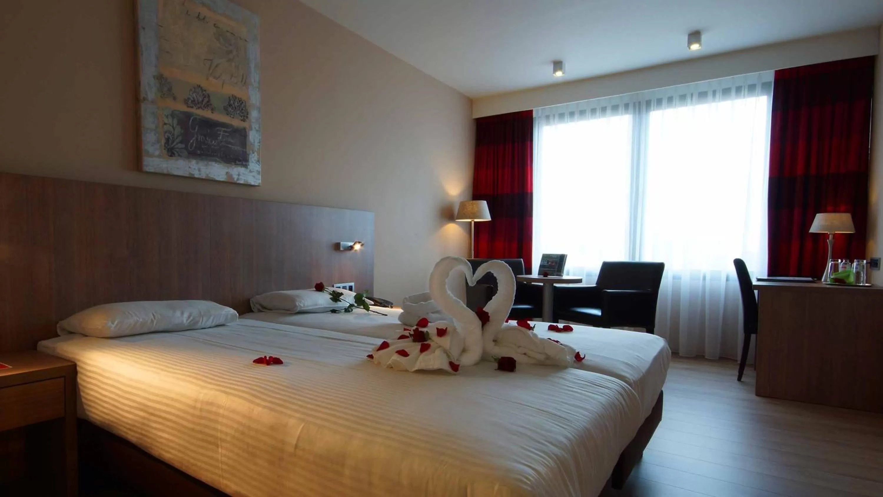 Bed in De Keyser Hotel