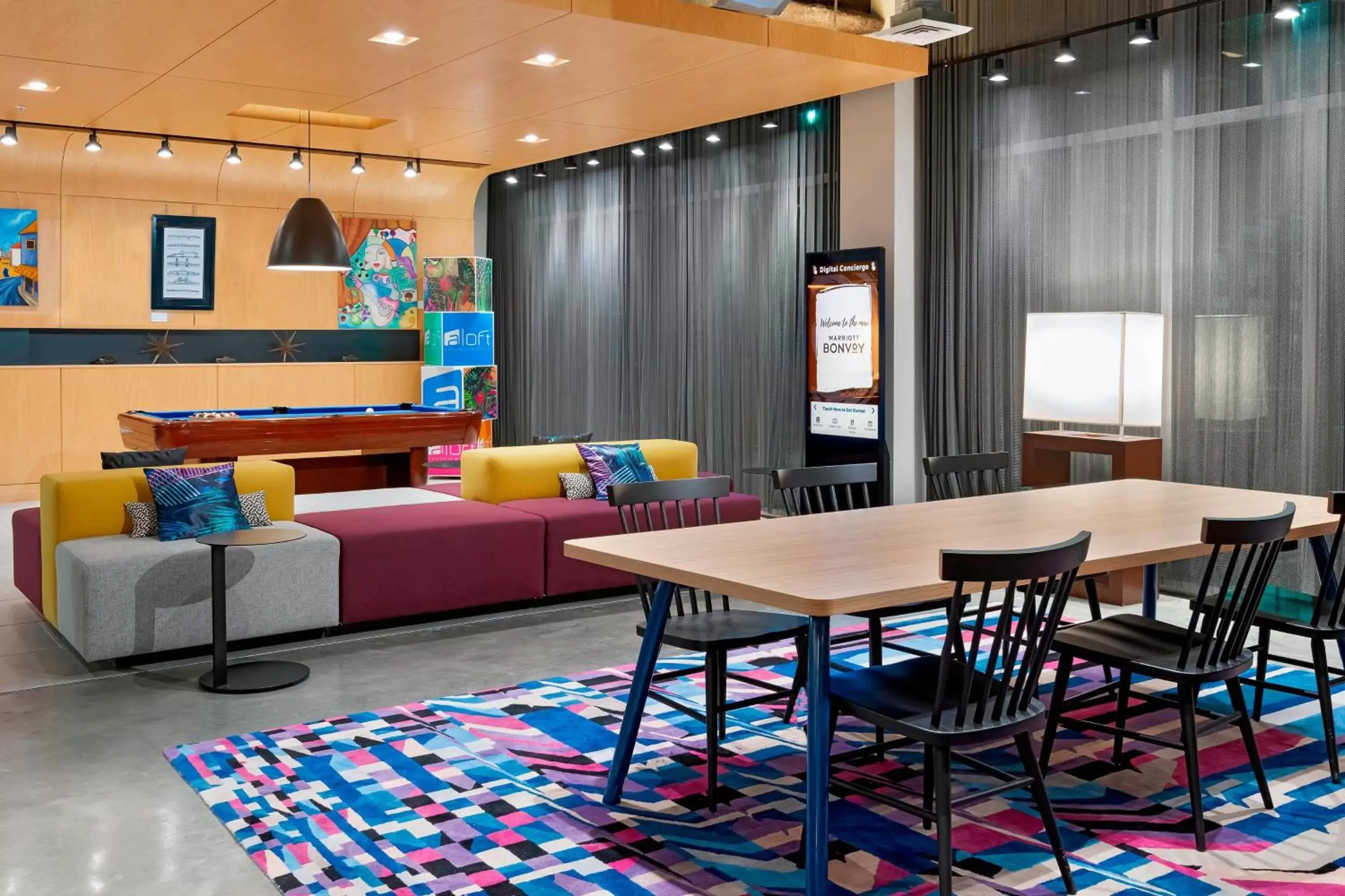 Lounge or bar in Aloft Jacksonville Airport