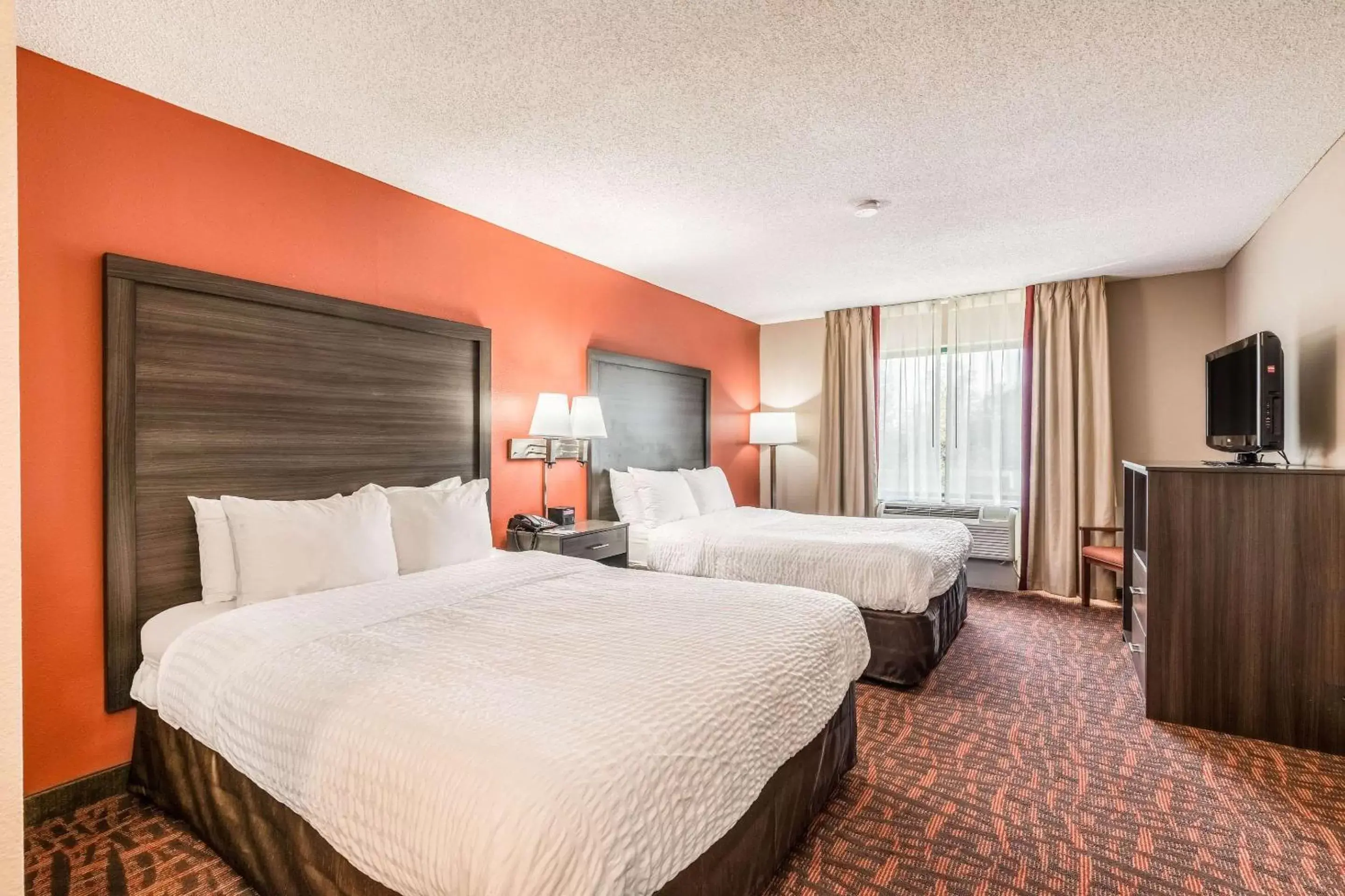 Photo of the whole room, Bed in Lake Norman Inn and Suites Photo of the whole room, Bed in Lake Norman Inn and Suites