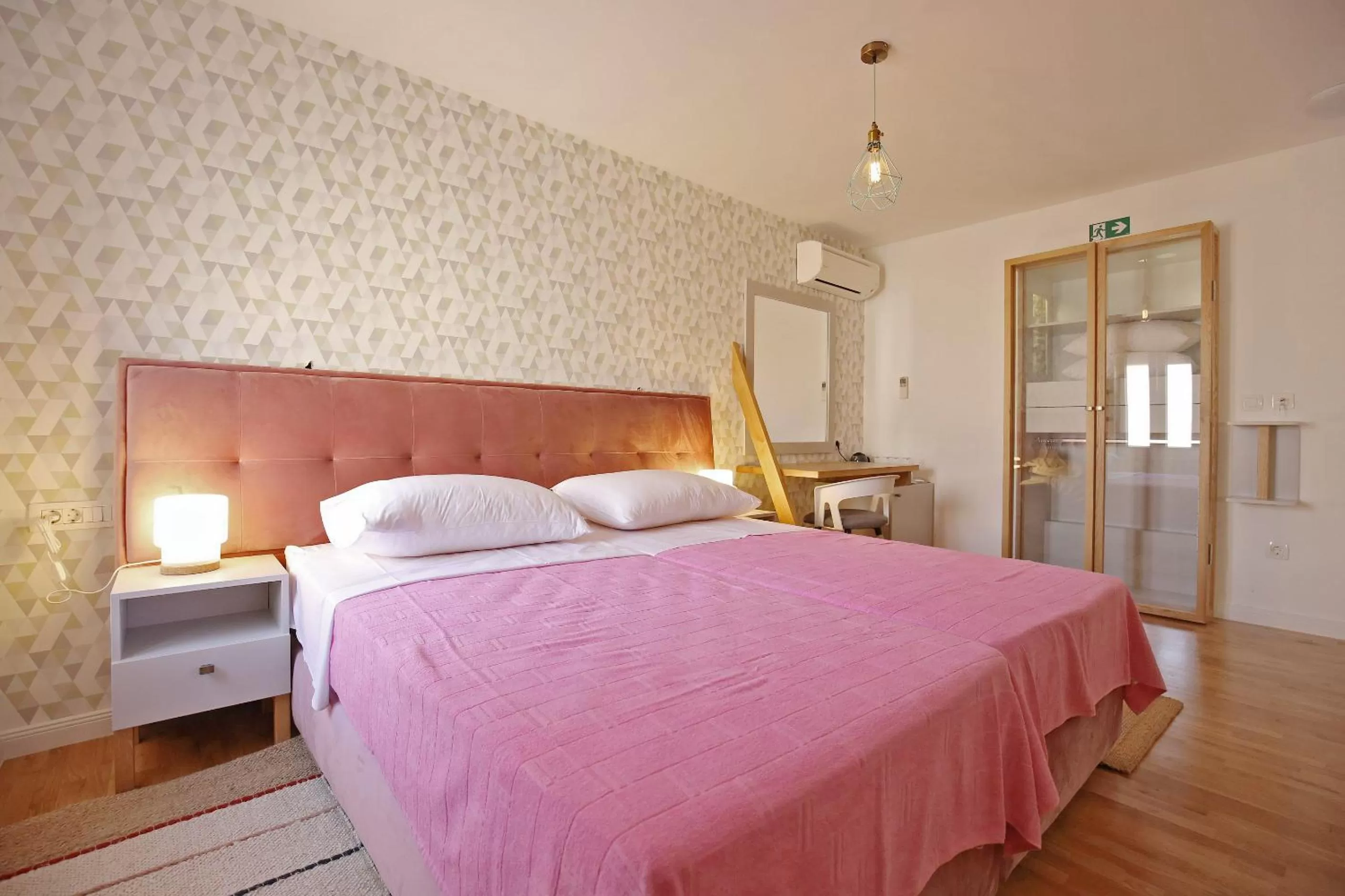 Bed in Central Apartments Integrated Hotel