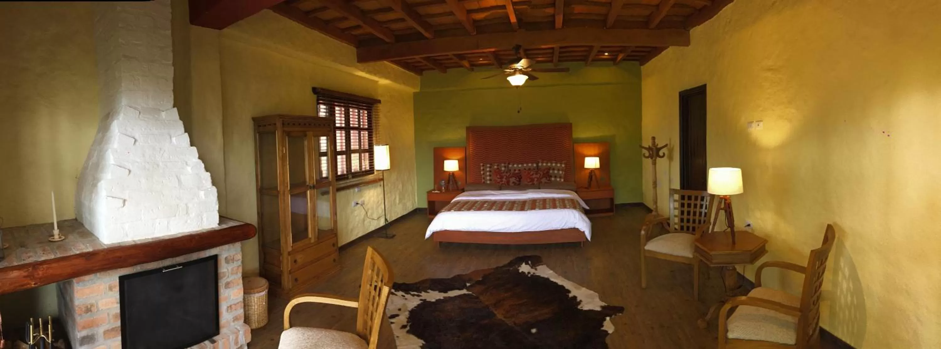 Photo of the whole room, Bed in Monasterio San Agustín, Colombia