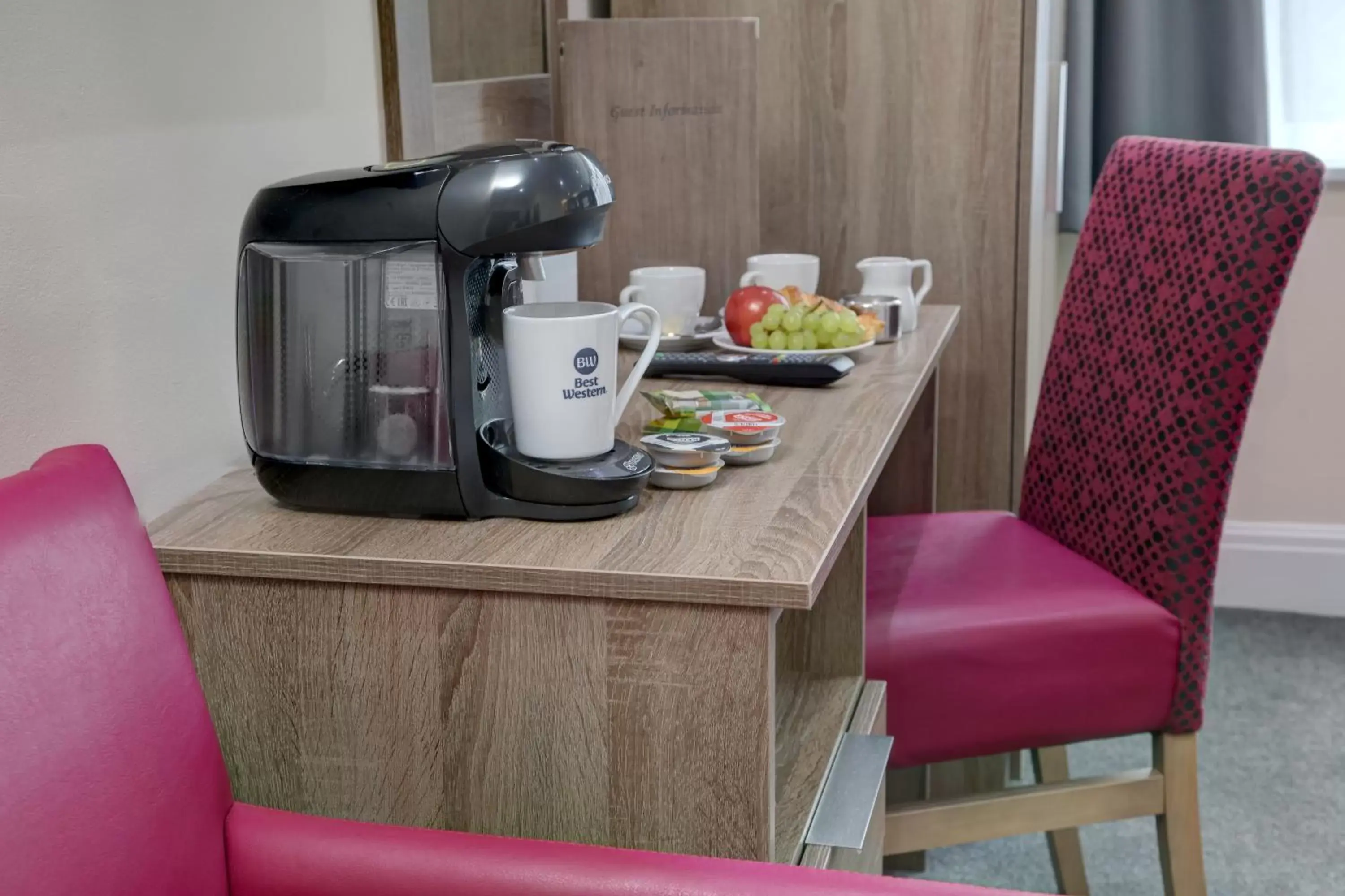 Coffee/tea facilities in Best Western Bolholt Country Park Hotel