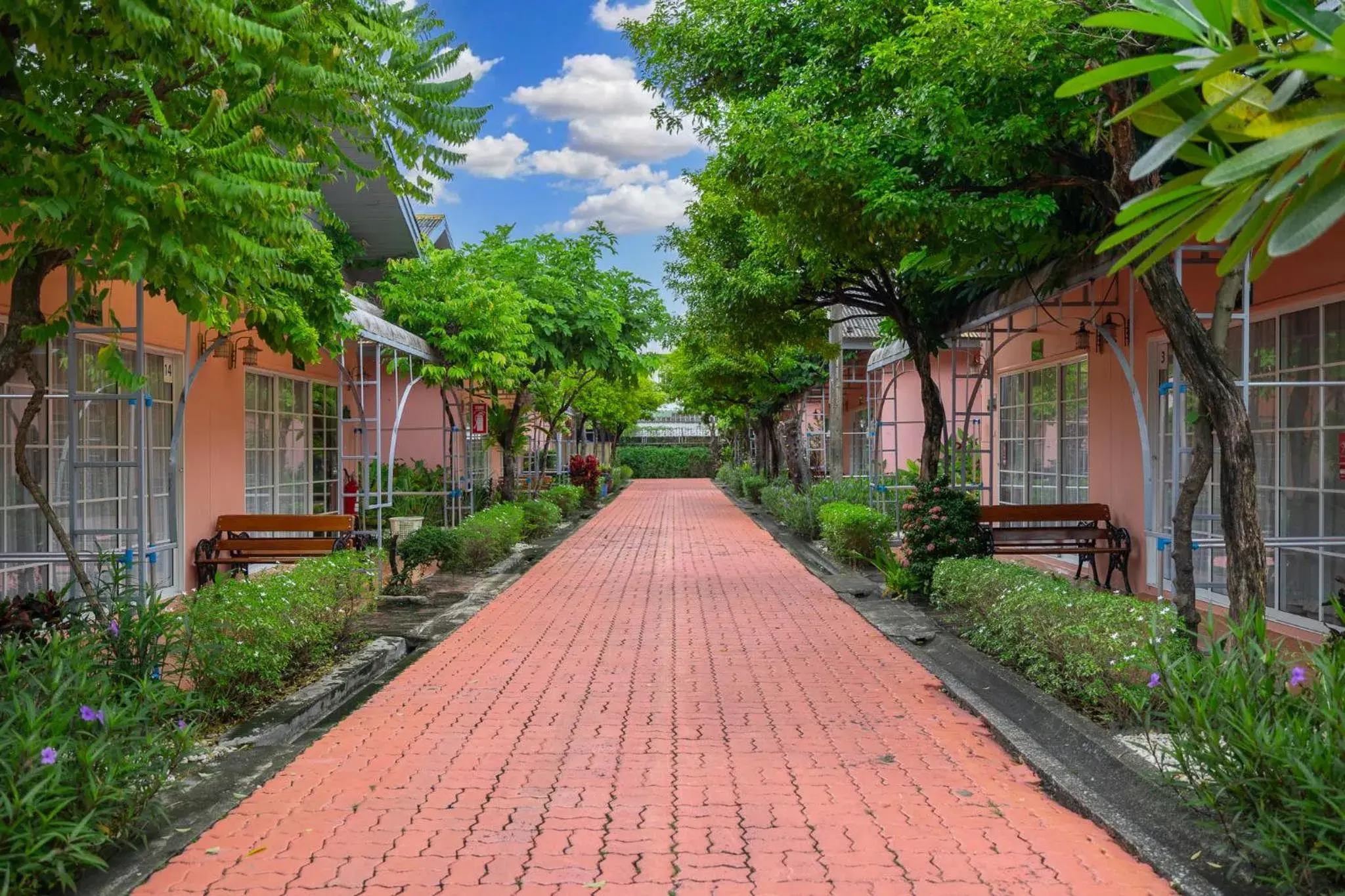 Property building, Garden in Bangkok Rama Hotel
