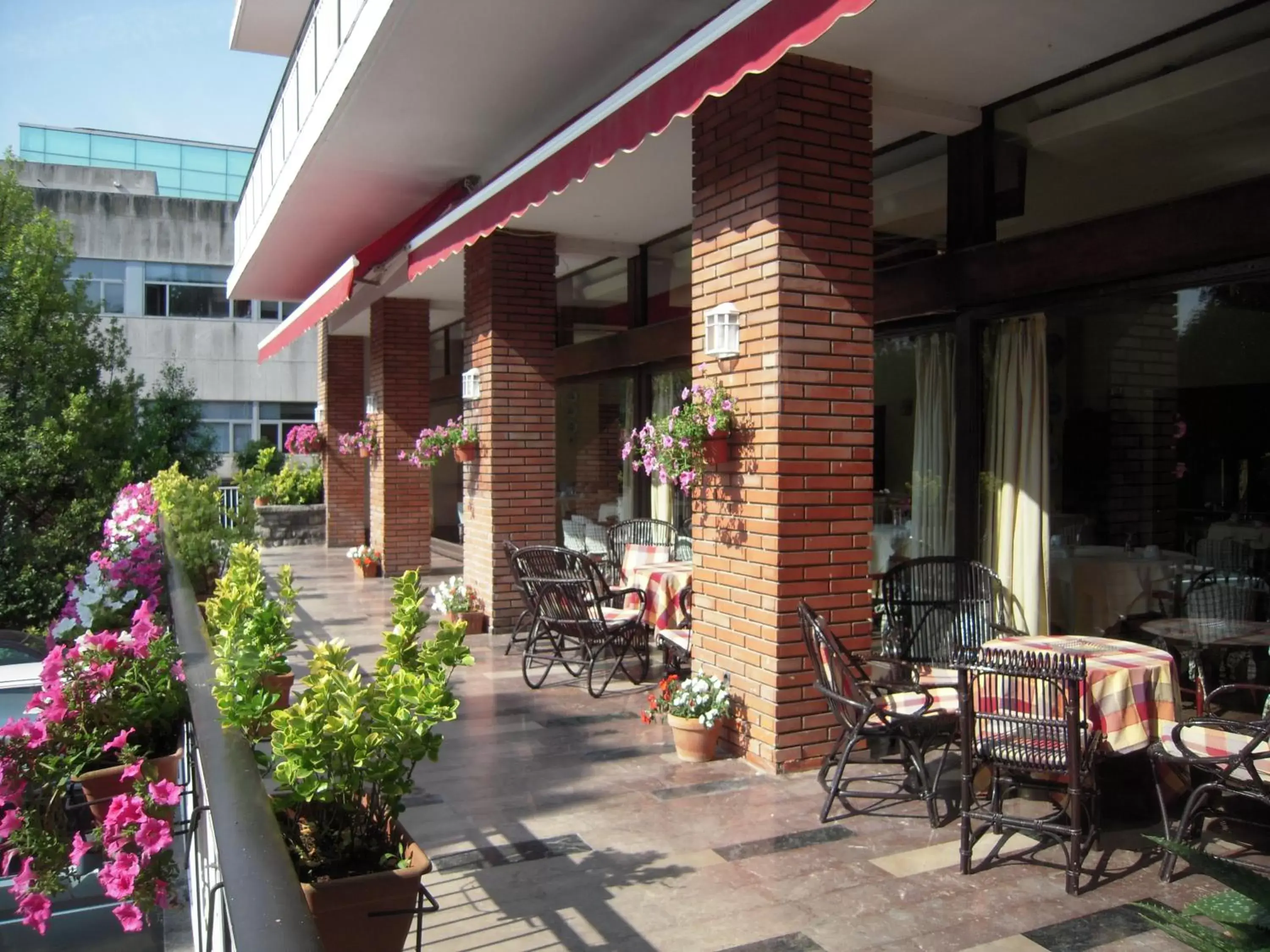 Facade/entrance, Restaurant/Places to Eat in Hotel Alcazar Irun