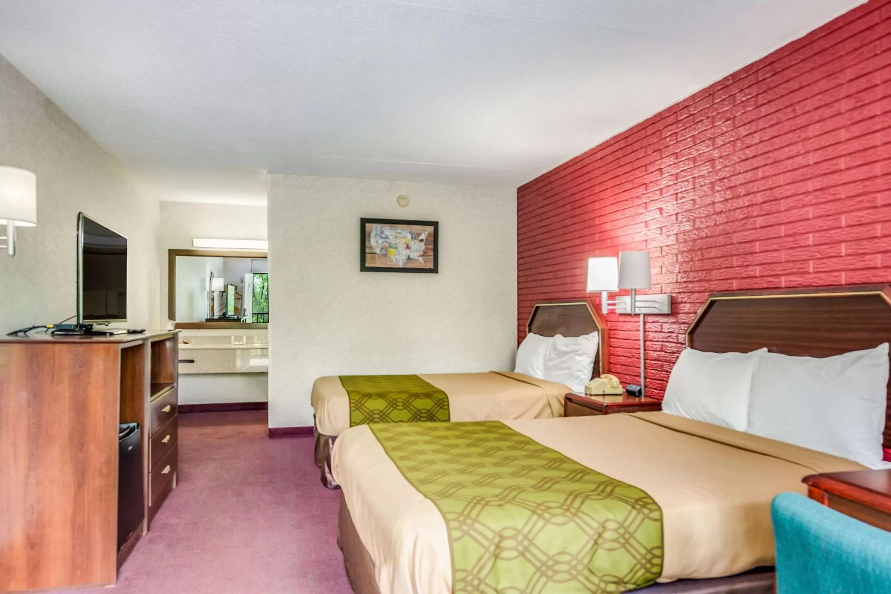 Photo of the whole room in Economy Inn