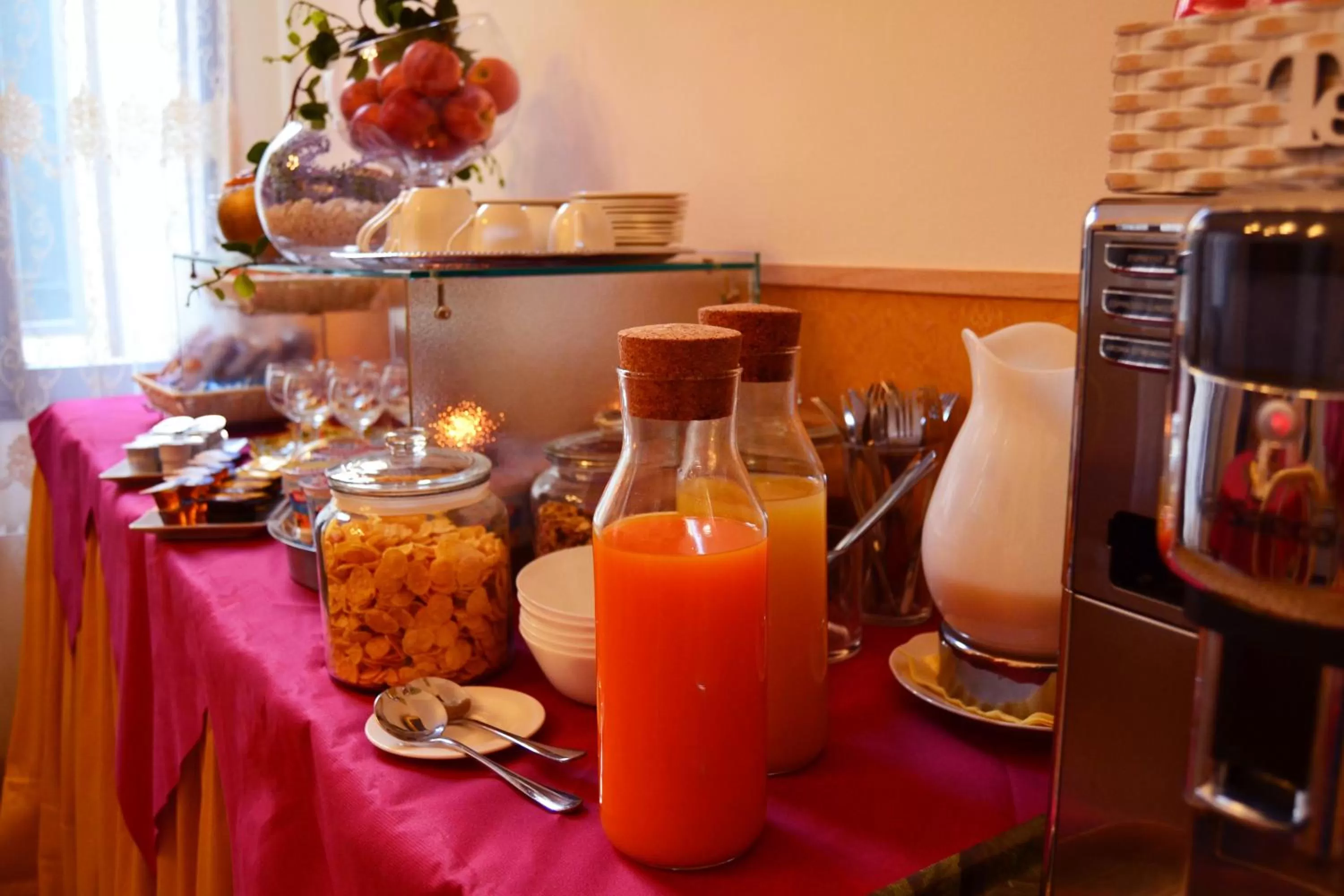 Buffet breakfast in Art Dreams B&B