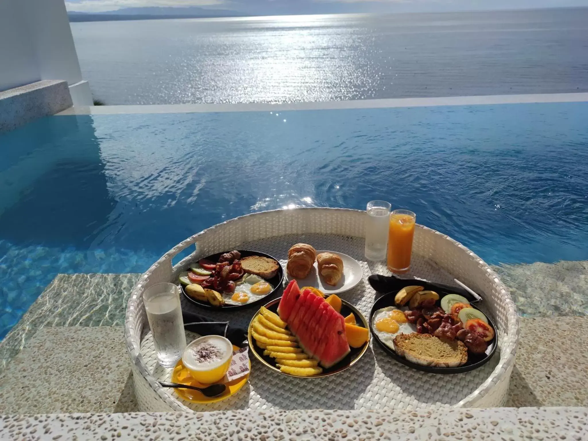 Food and drinks in Epic Suites Bohol ADULTS ONLY Food and drinks in Epic Suites Bohol ADULTS ONLY