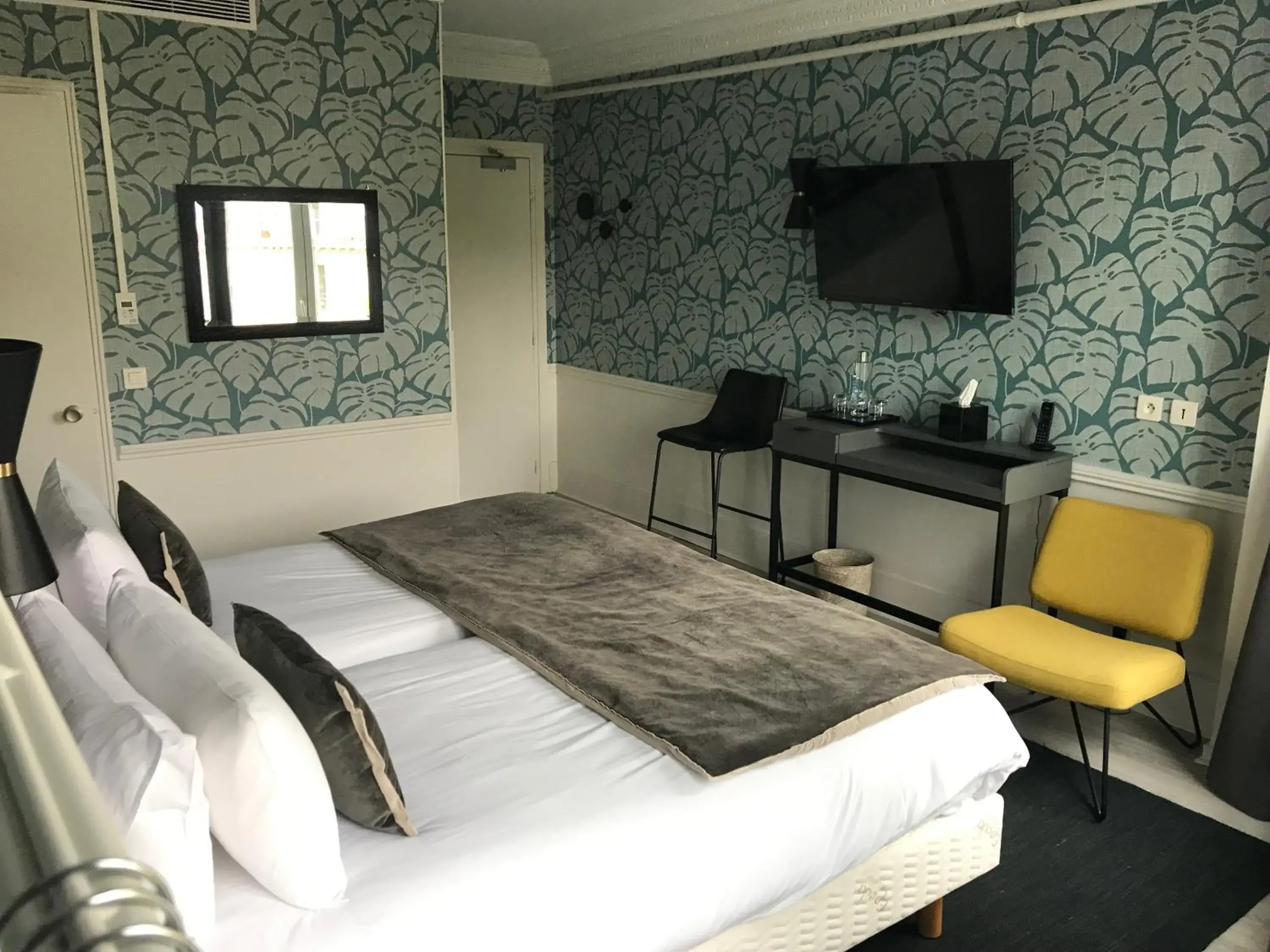 Bed in Hotel Avama Prony