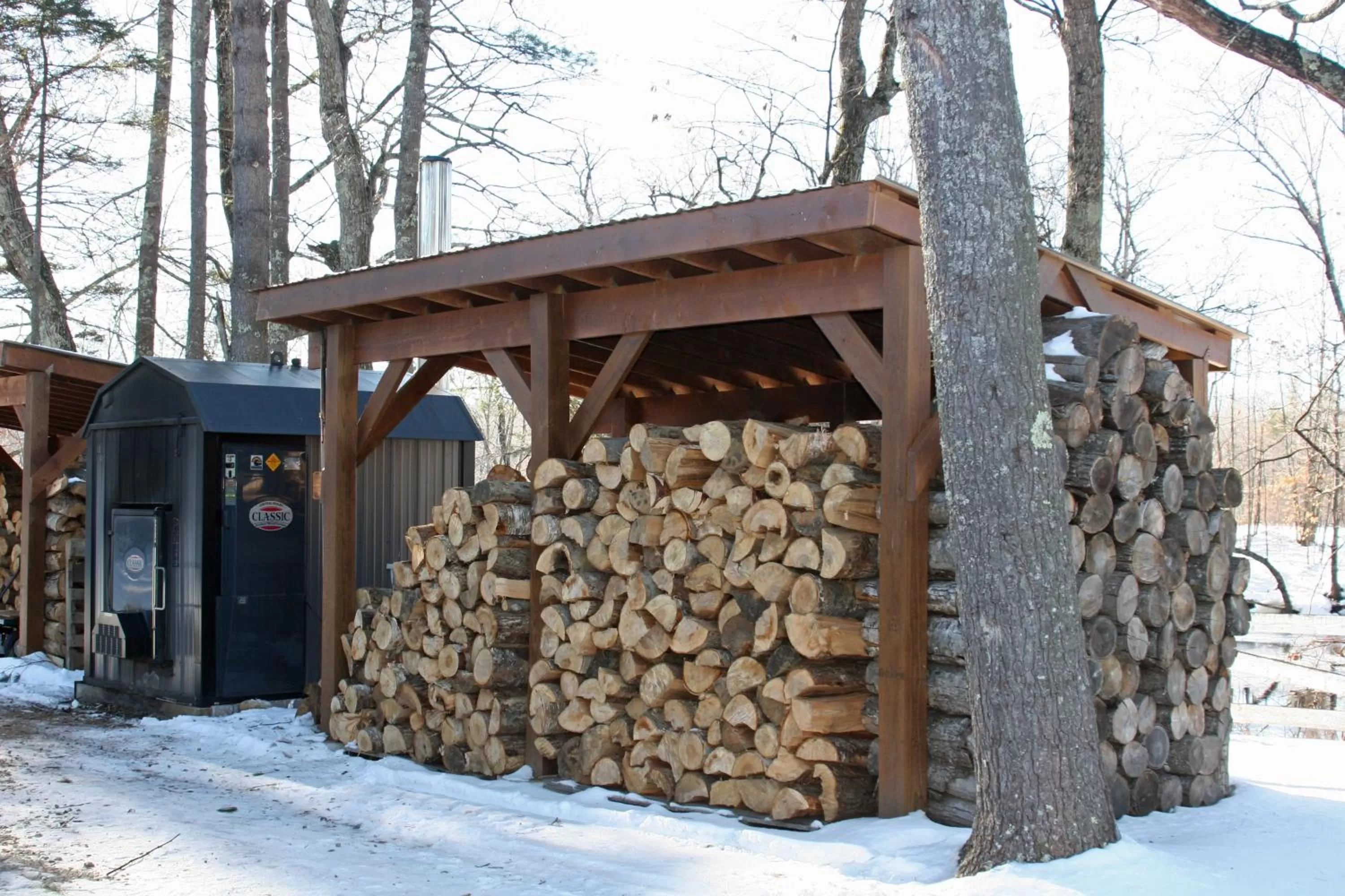 Property building in Old Saco Inn