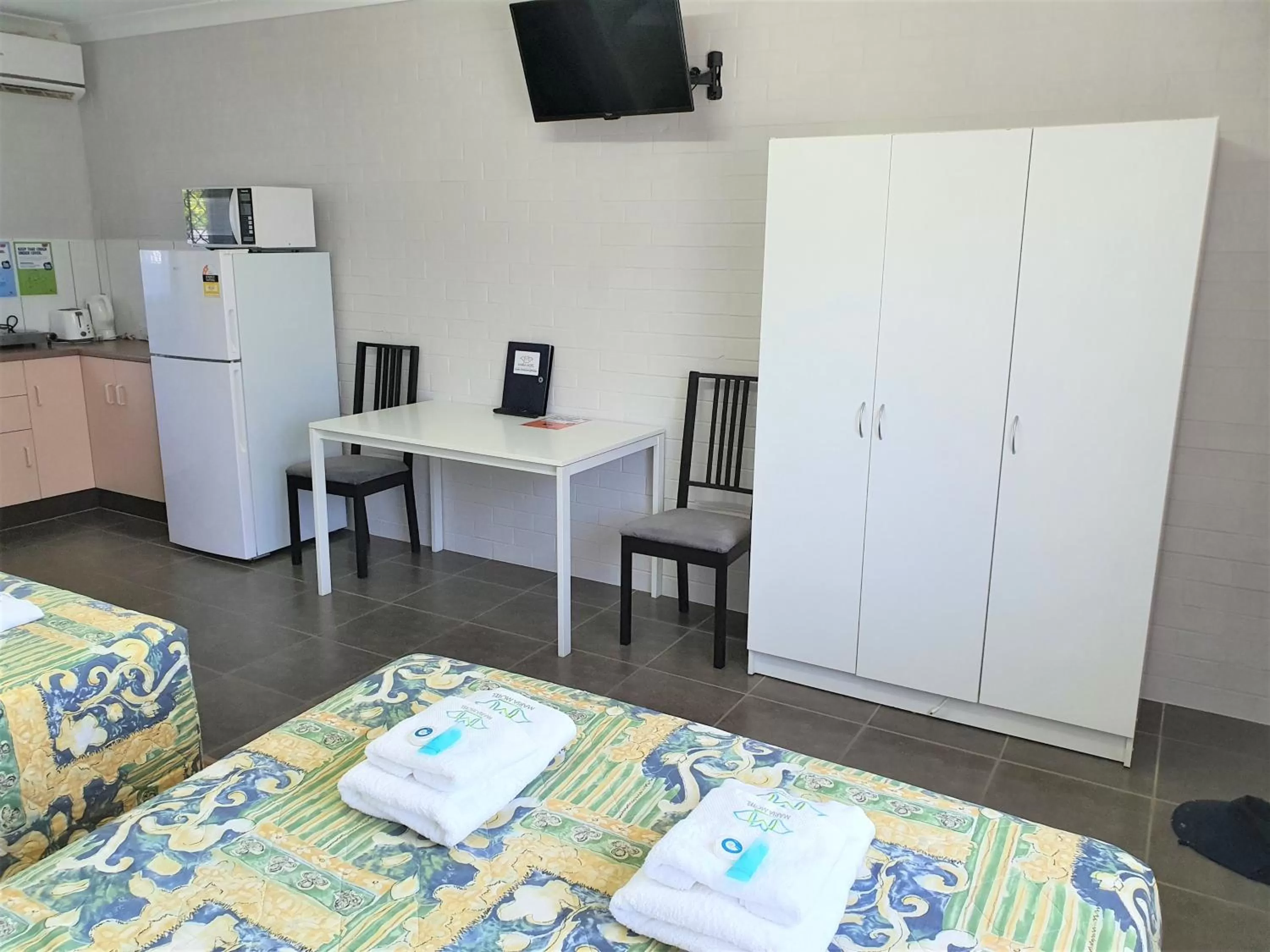 Photo of the whole room, Bed in Maria Motel