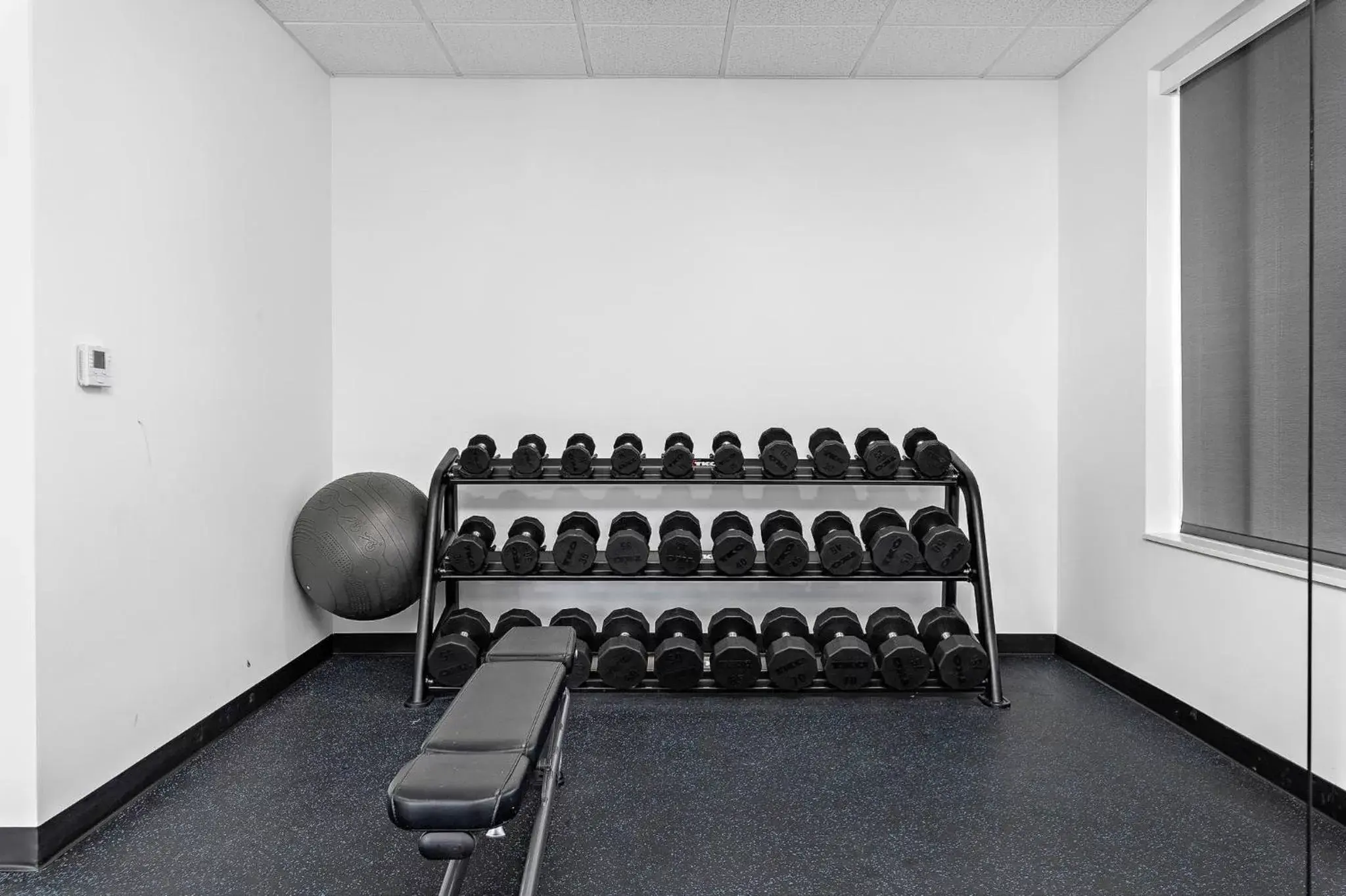 Fitness centre/facilities, Fitness Center/Facilities in Holiday Inn Express Kansas City North Parkville, an IHG Hotel