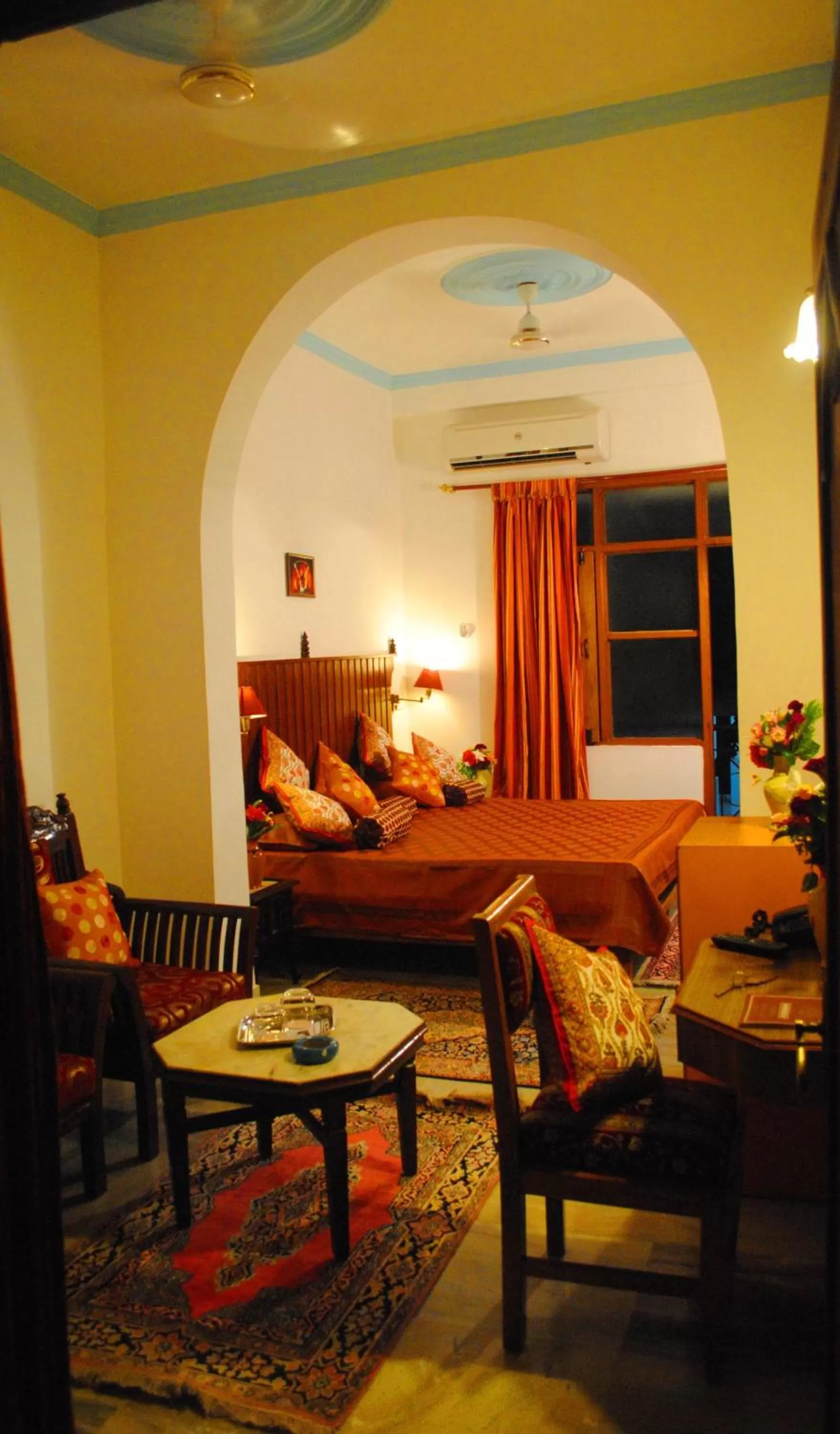 Night in Hotel Harmony