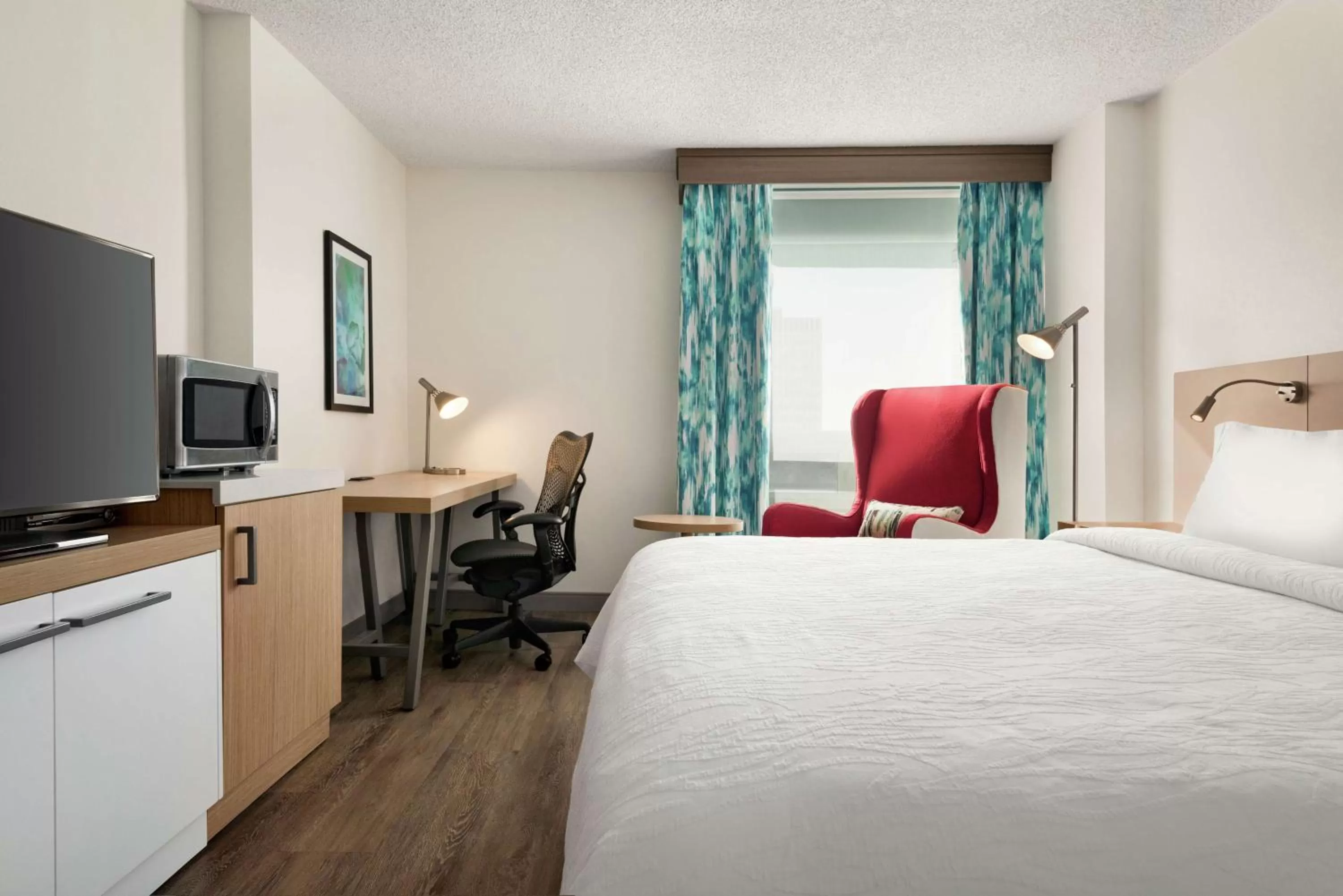 Bedroom, Bed in Hilton Garden Inn Saskatoon Downtown