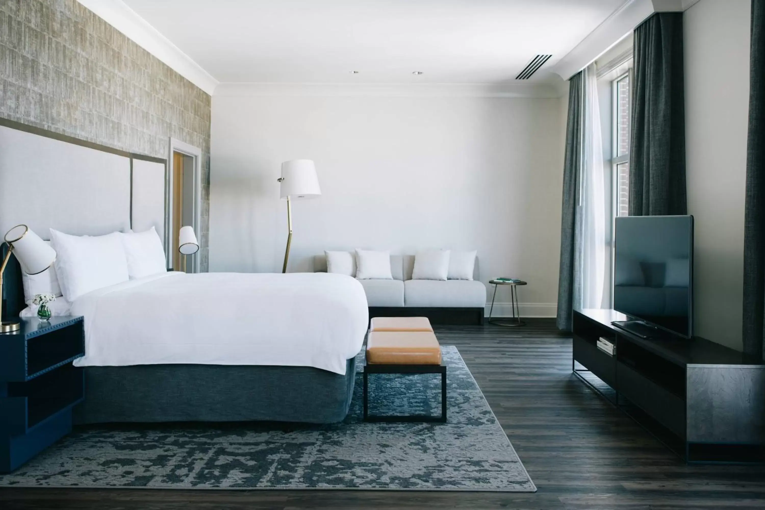 Bedroom, Bed in Marriott St. Louis Grand
