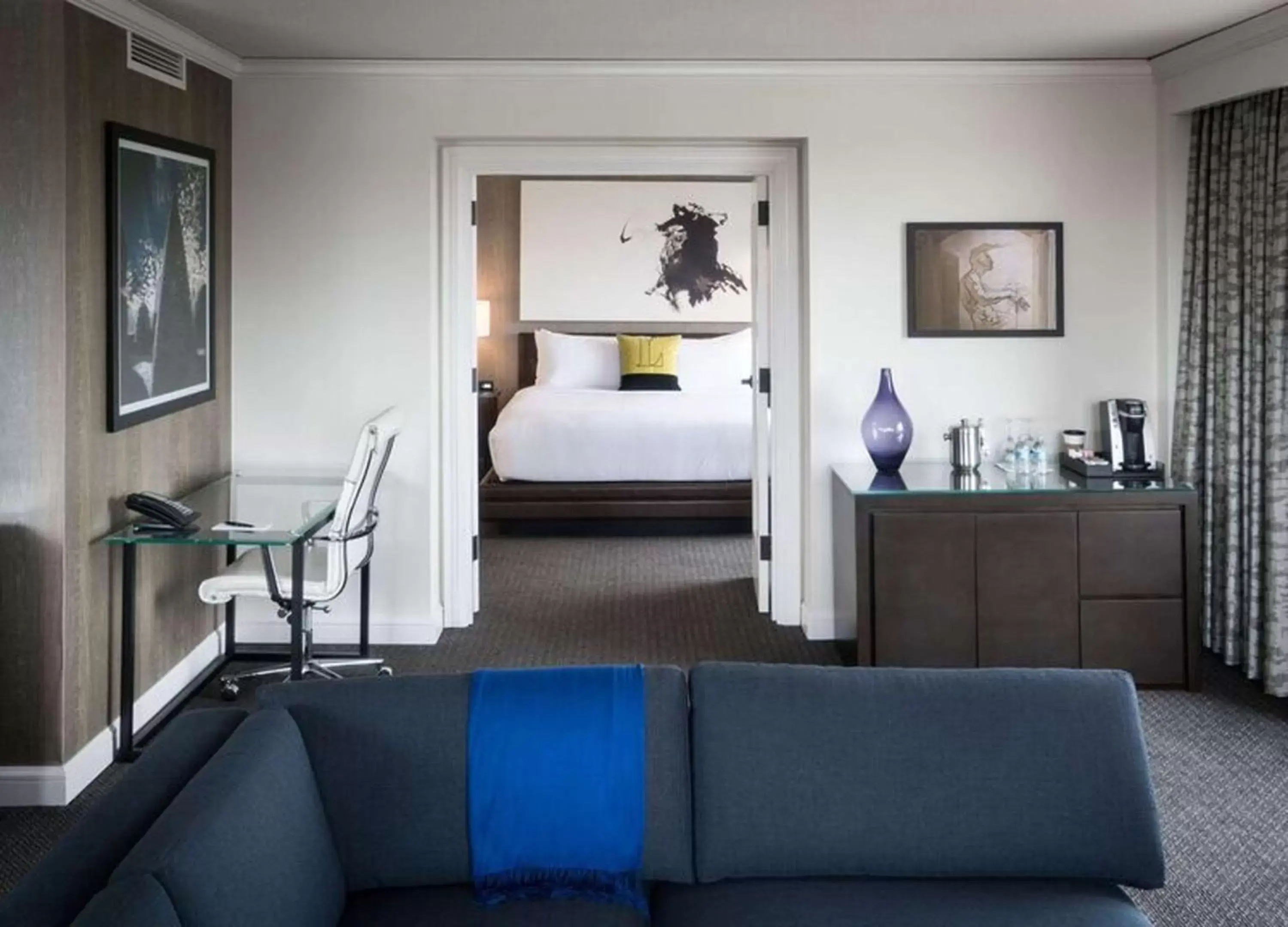 Living room, Bed in The Logan Philadelphia, Curio Collection by Hilton