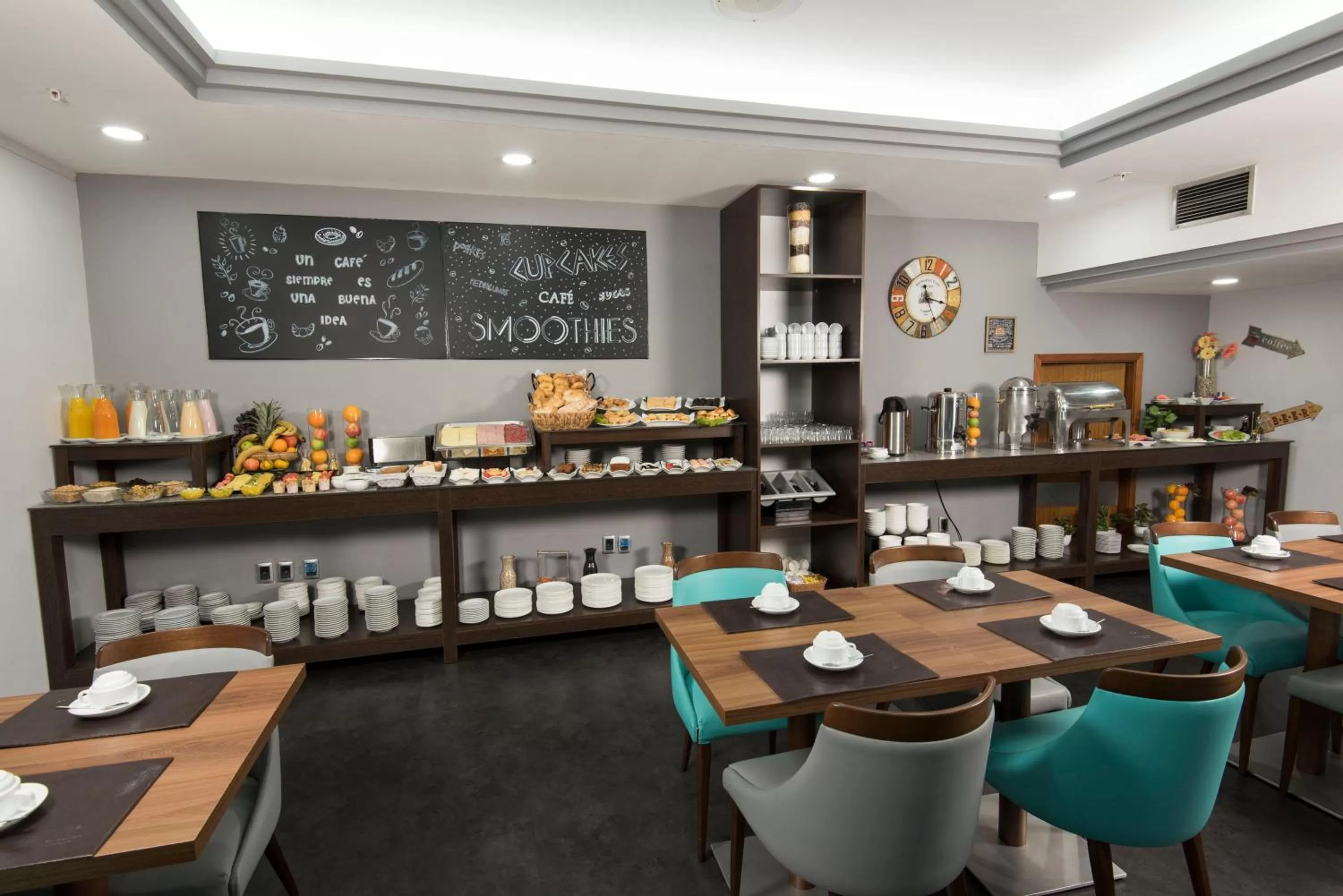 Breakfast in Holiday Inn Montevideo by IHG