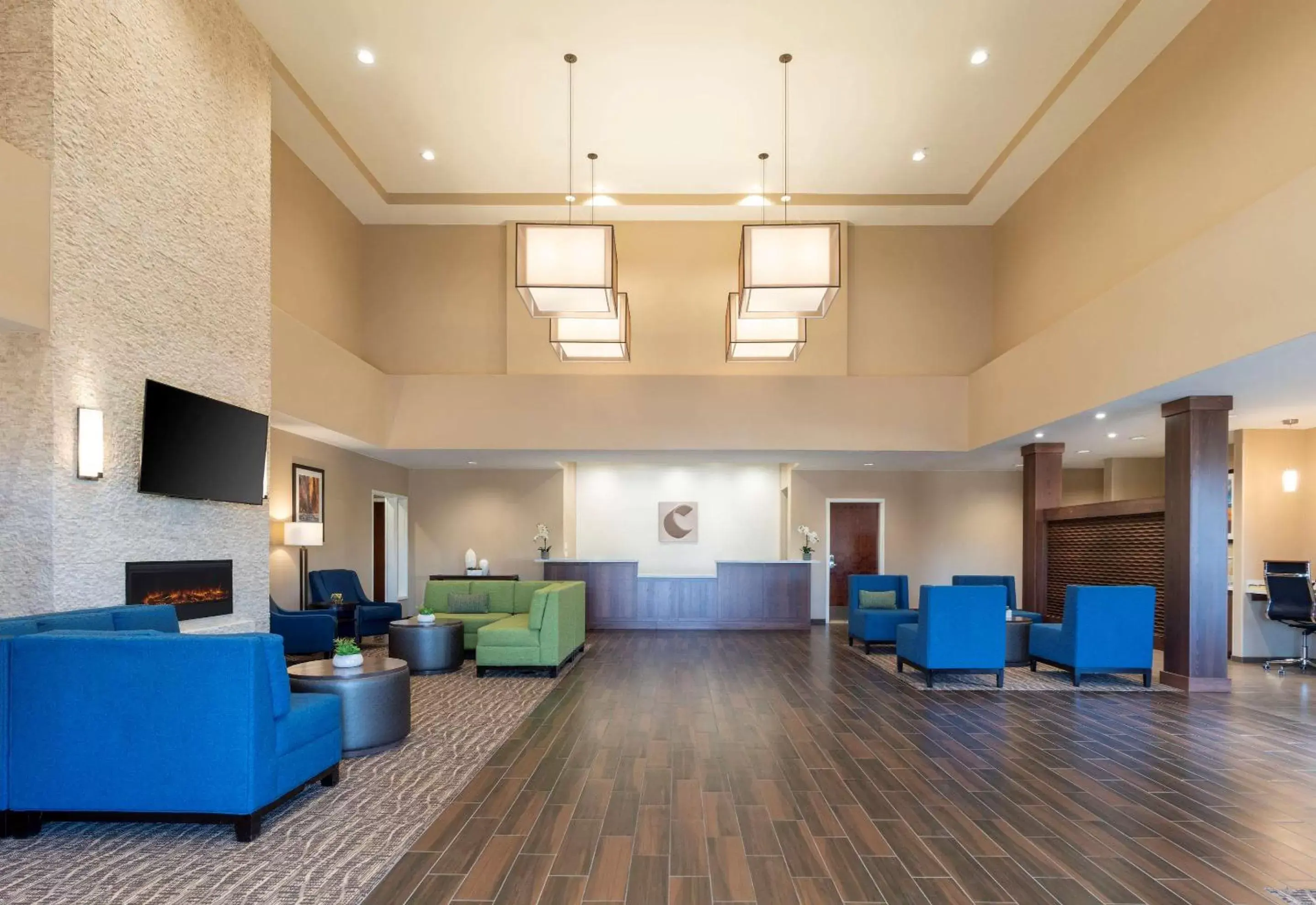 Property building, Lobby/Reception in Comfort Suites