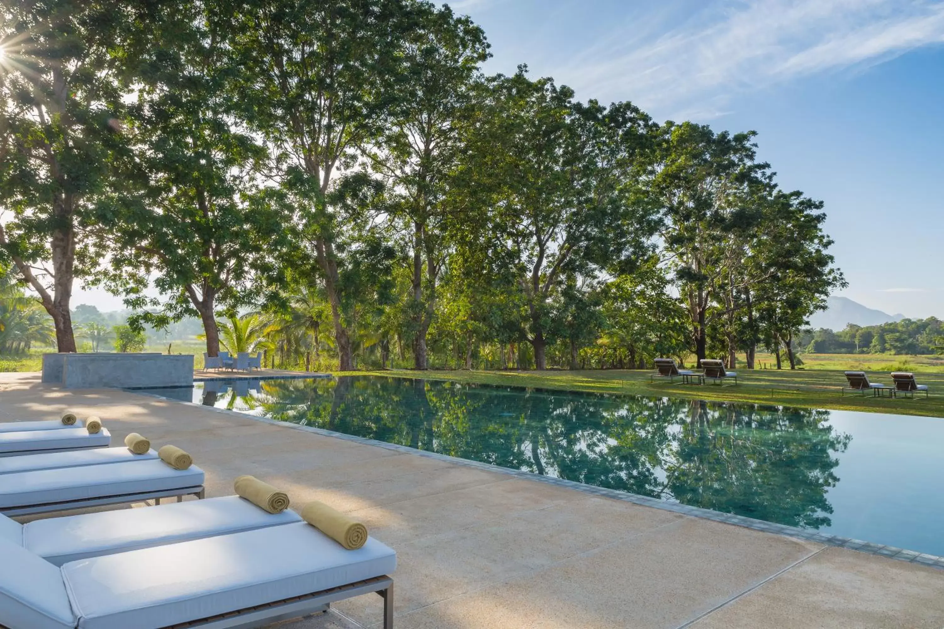 Pool view, Swimming Pool in Jetwing Lake