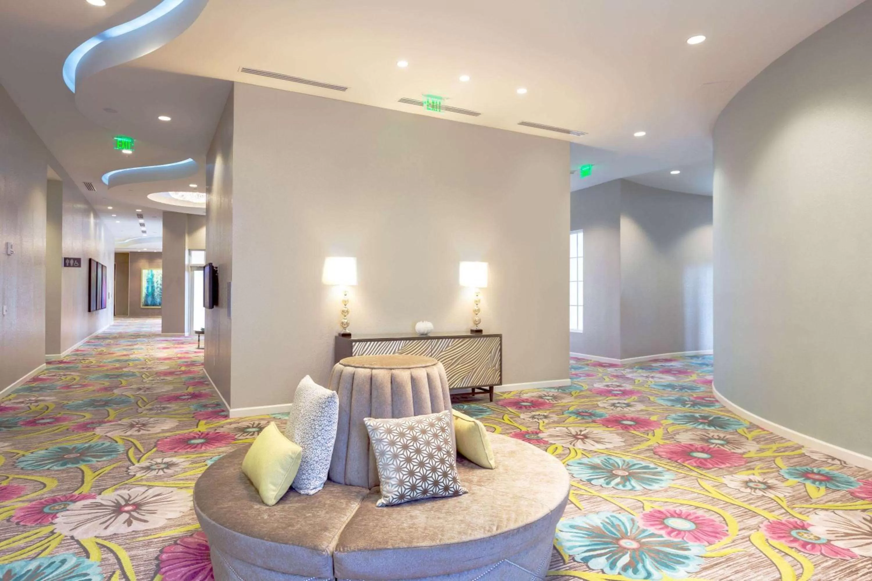 Lobby or reception in Wyndham Grand Jupiter at Harbourside Place