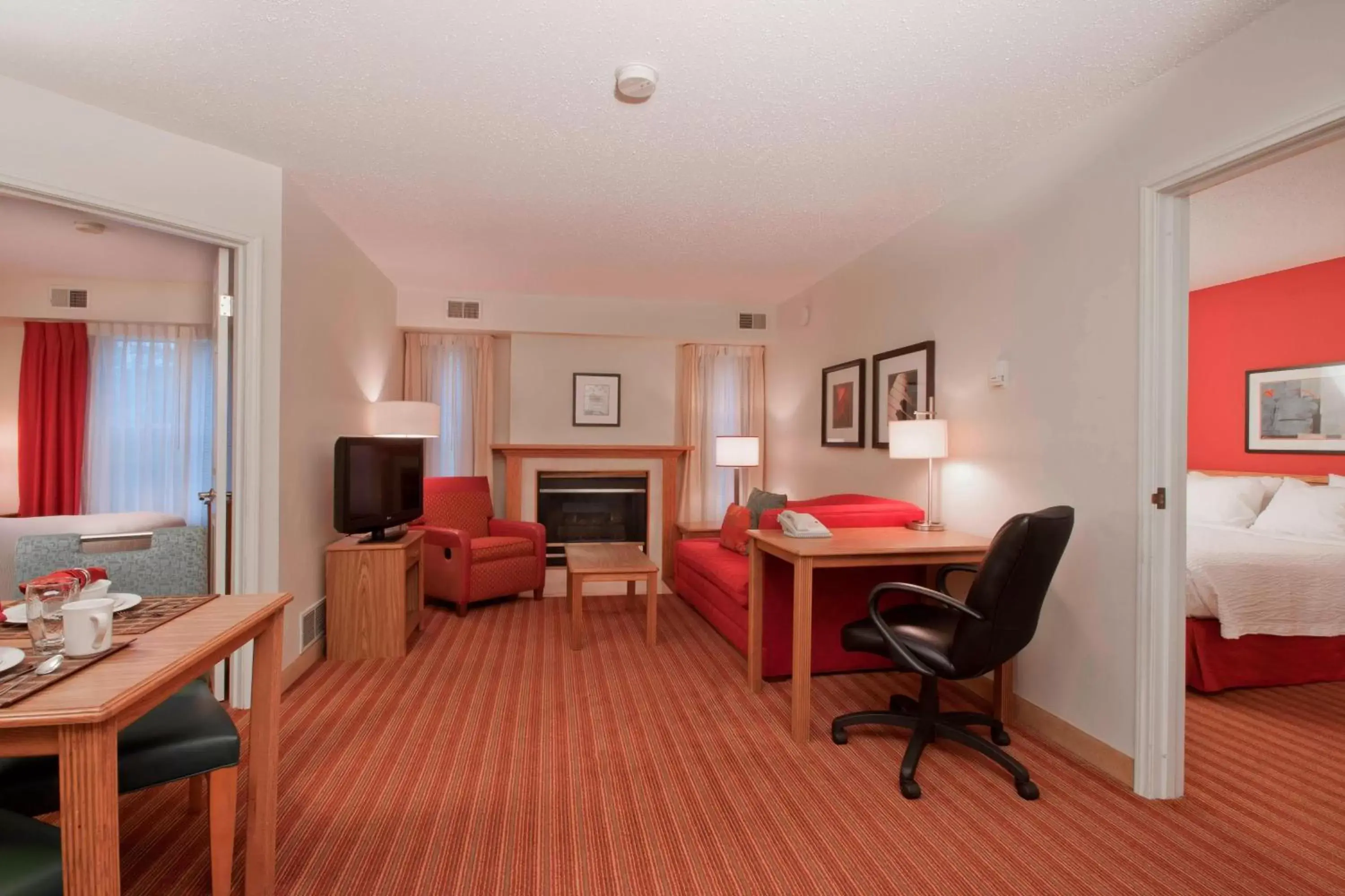 Bedroom, Seating Area in Residence Inn by Marriott Davenport