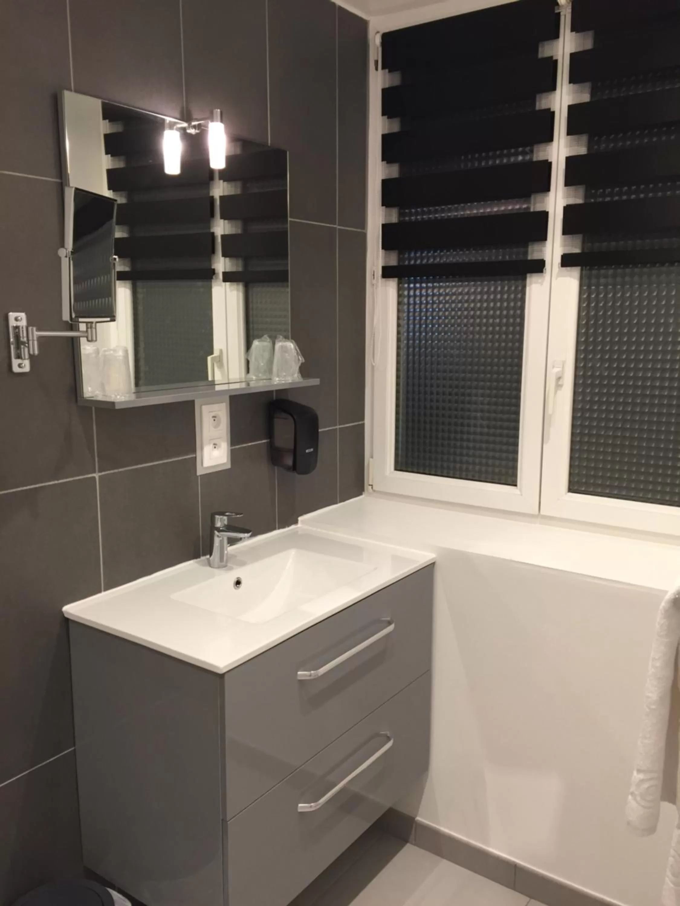 Bathroom in Le Beverl'inn