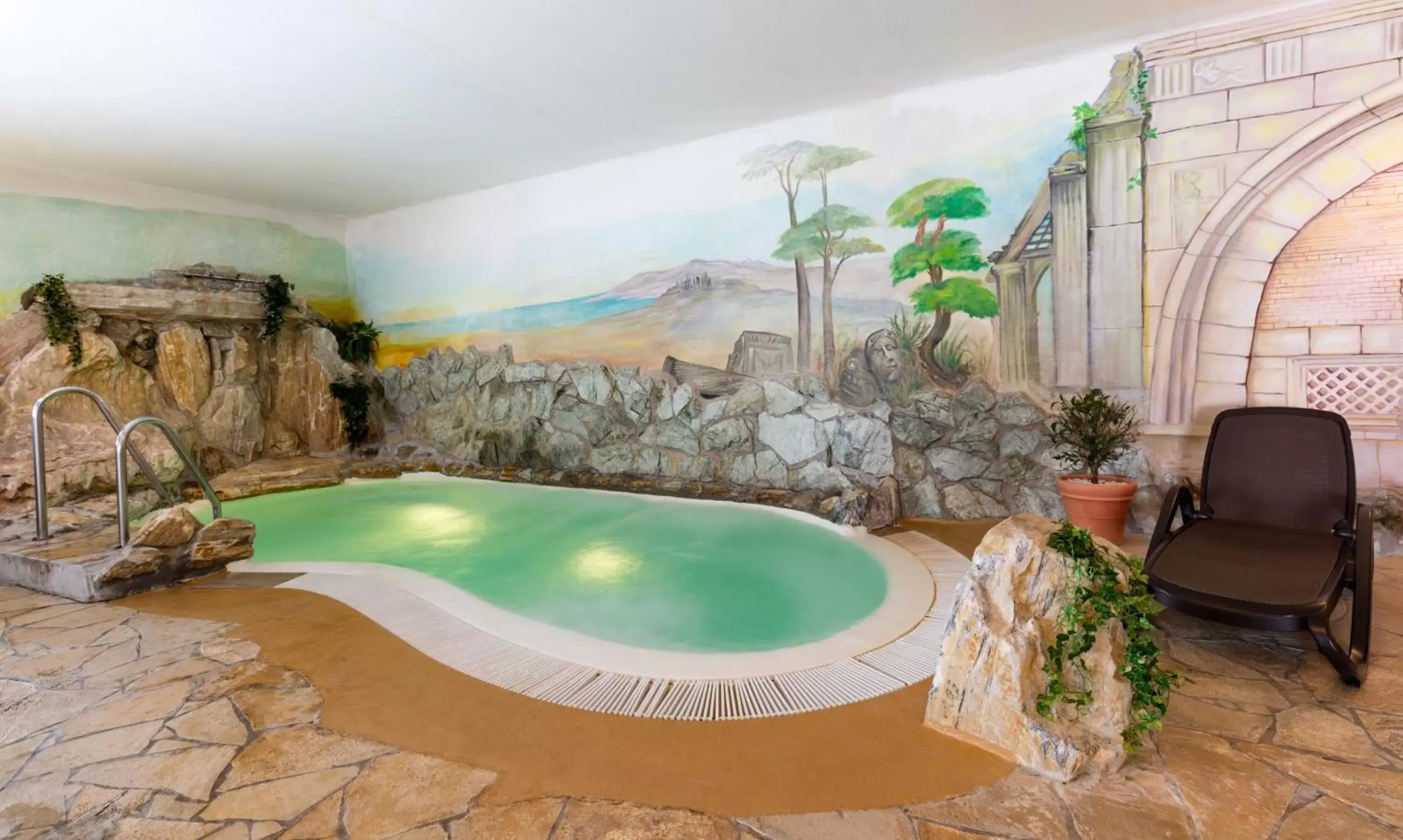 Hot Tub, Swimming Pool in Hotel Reiterhof