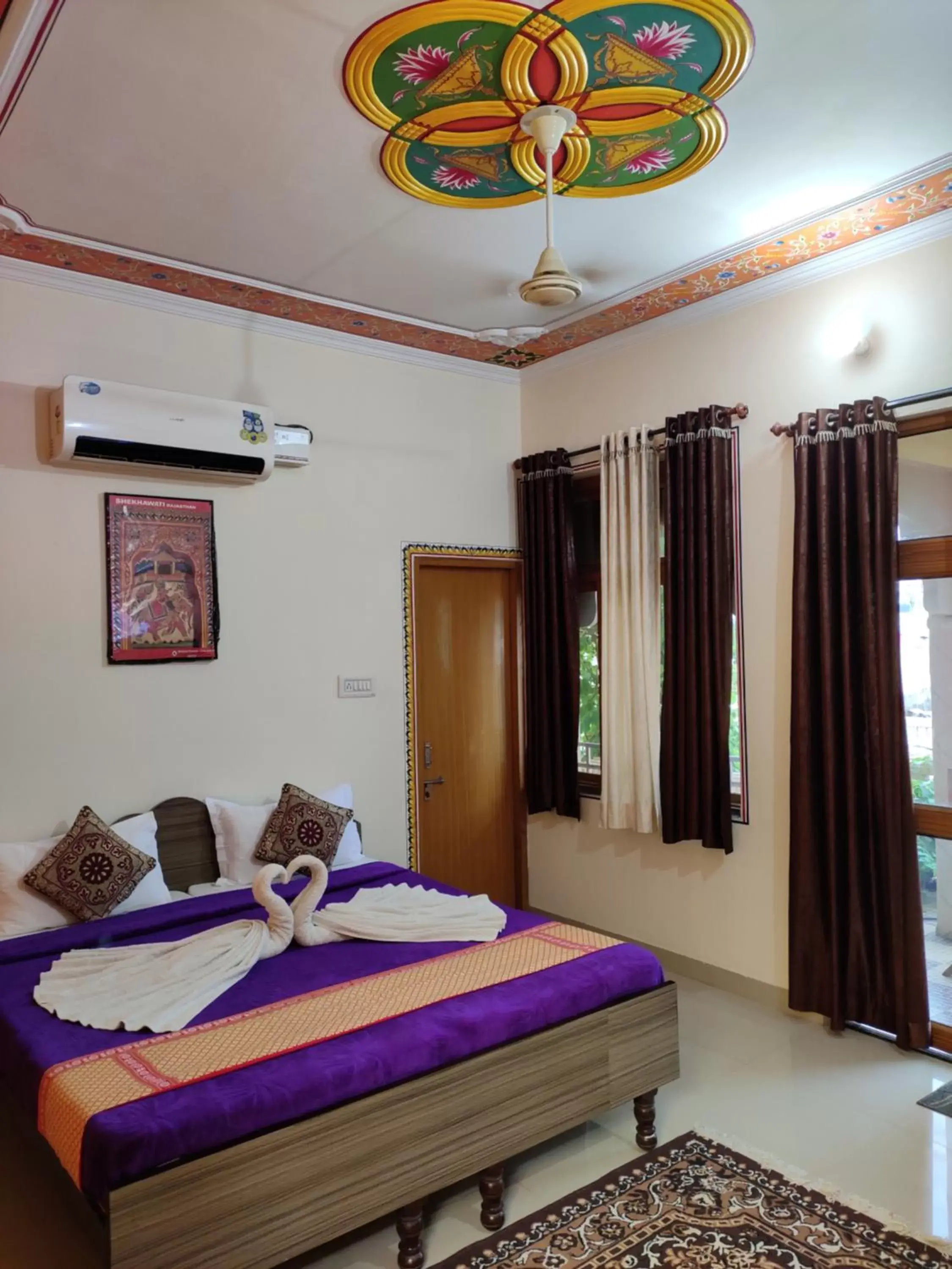 Deluxe Queen Room - single occupancy in Hotel Tiger Haveli Deluxe Queen Room - single occupancy in Hotel Tiger Haveli