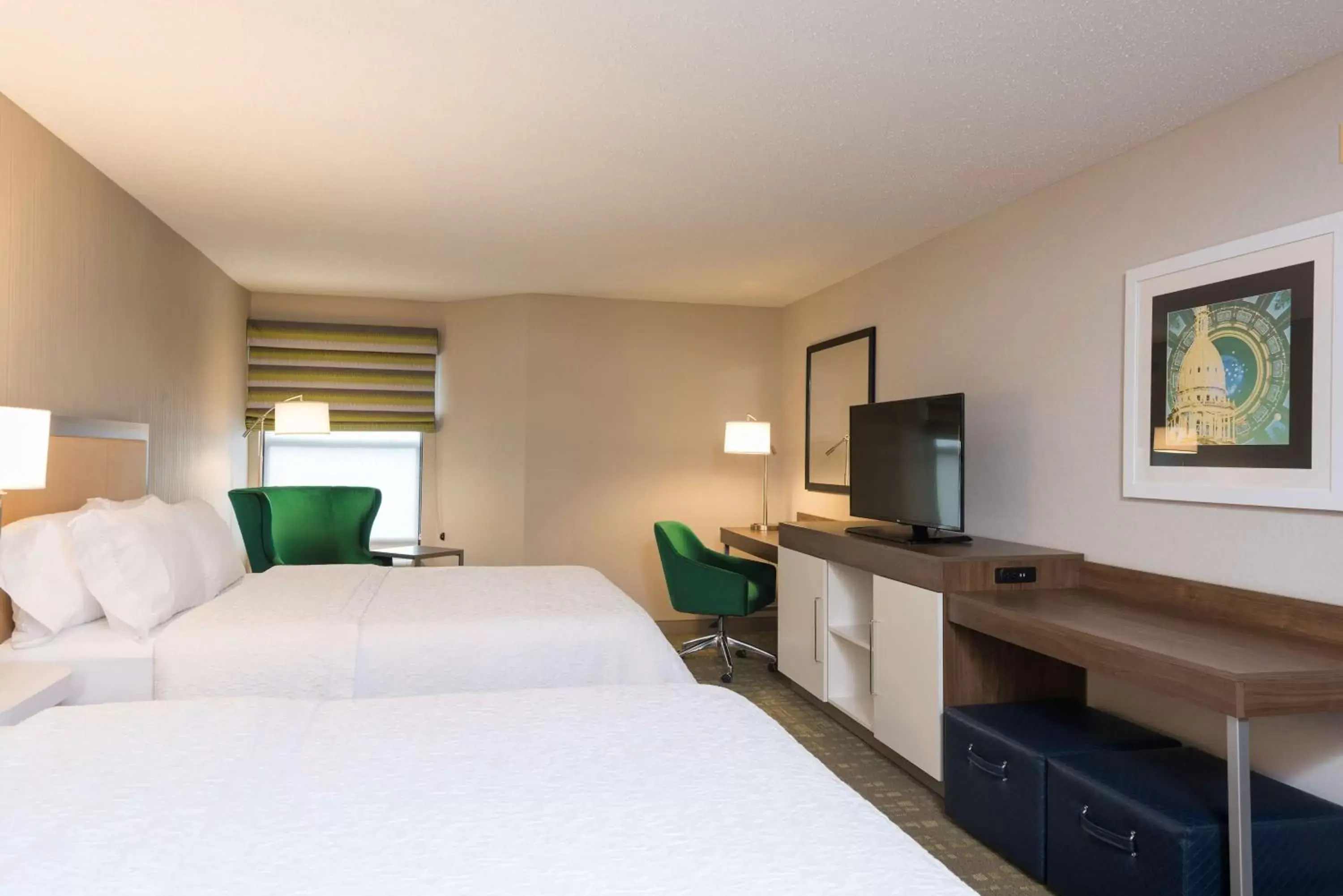 Bedroom, Bed in Hampton Inn & Suites East Lansing