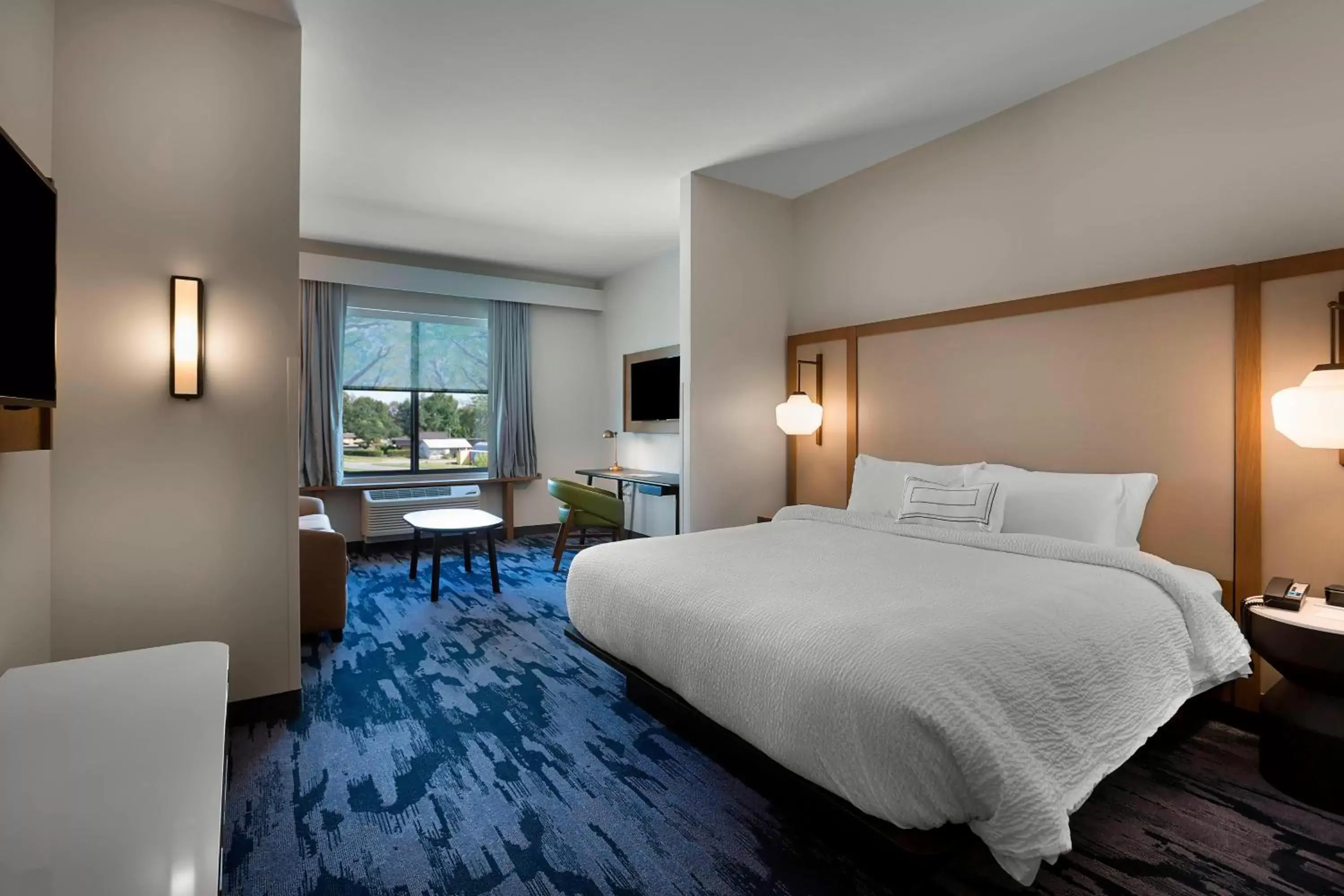 Bedroom, Bed in Fairfield Inn & Suites by Marriott Shelby