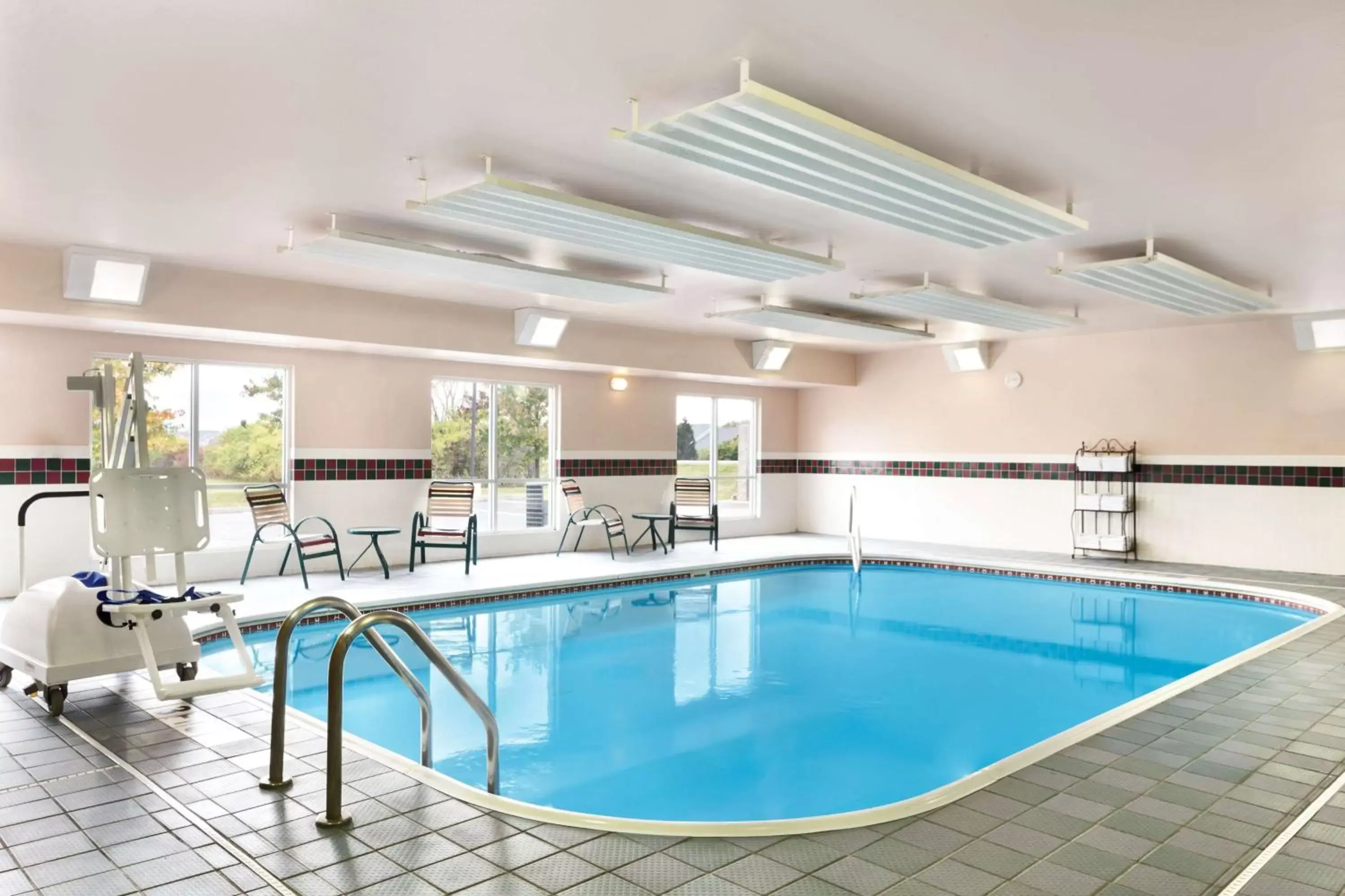 On site, Swimming Pool in Country Inn & Suites by Radisson, Marion, OH