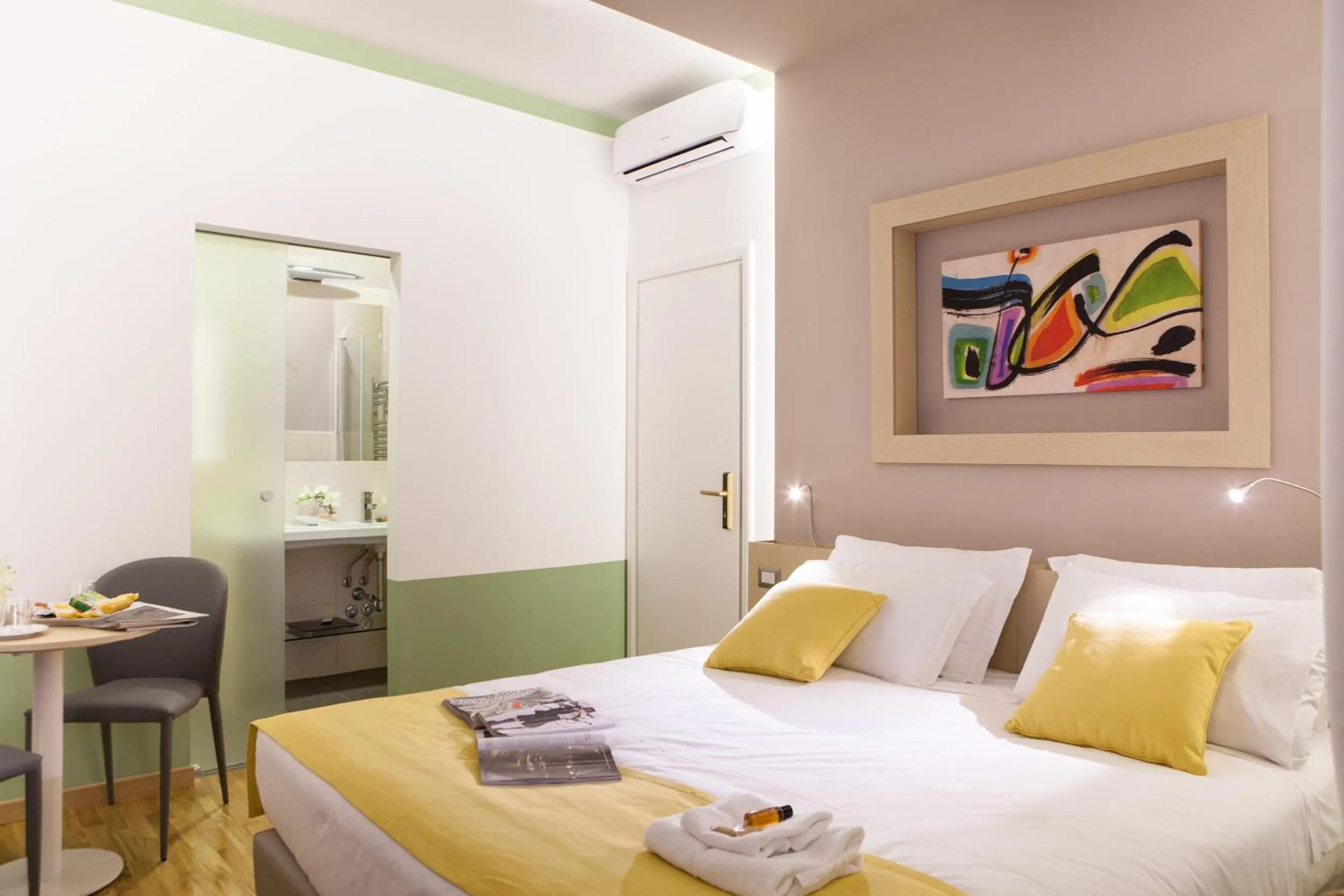 Bed in Grand Master Suites