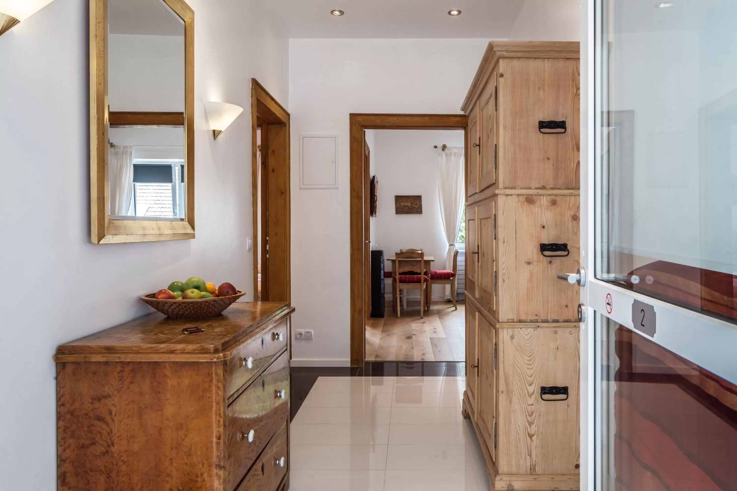 Photo of the whole room in GL Suites