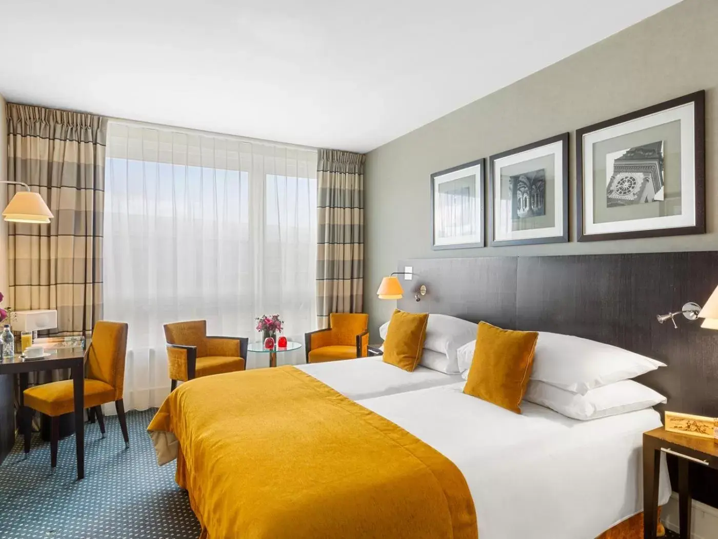 Superior Double or Twin Room in Auteuil Manotel Superior Double or Twin Room in Auteuil Manotel