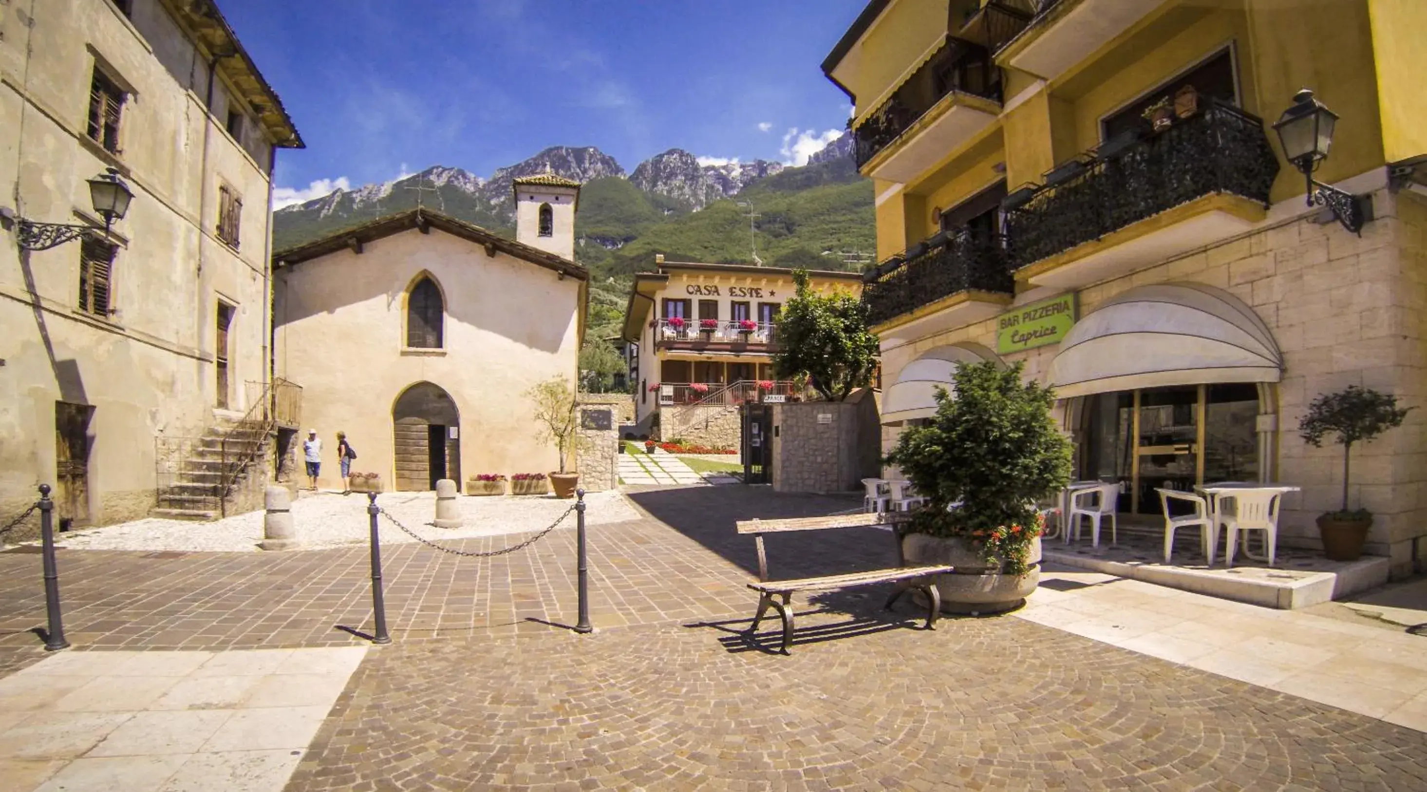 Facade/entrance, Property Building in Albergo Casa Este