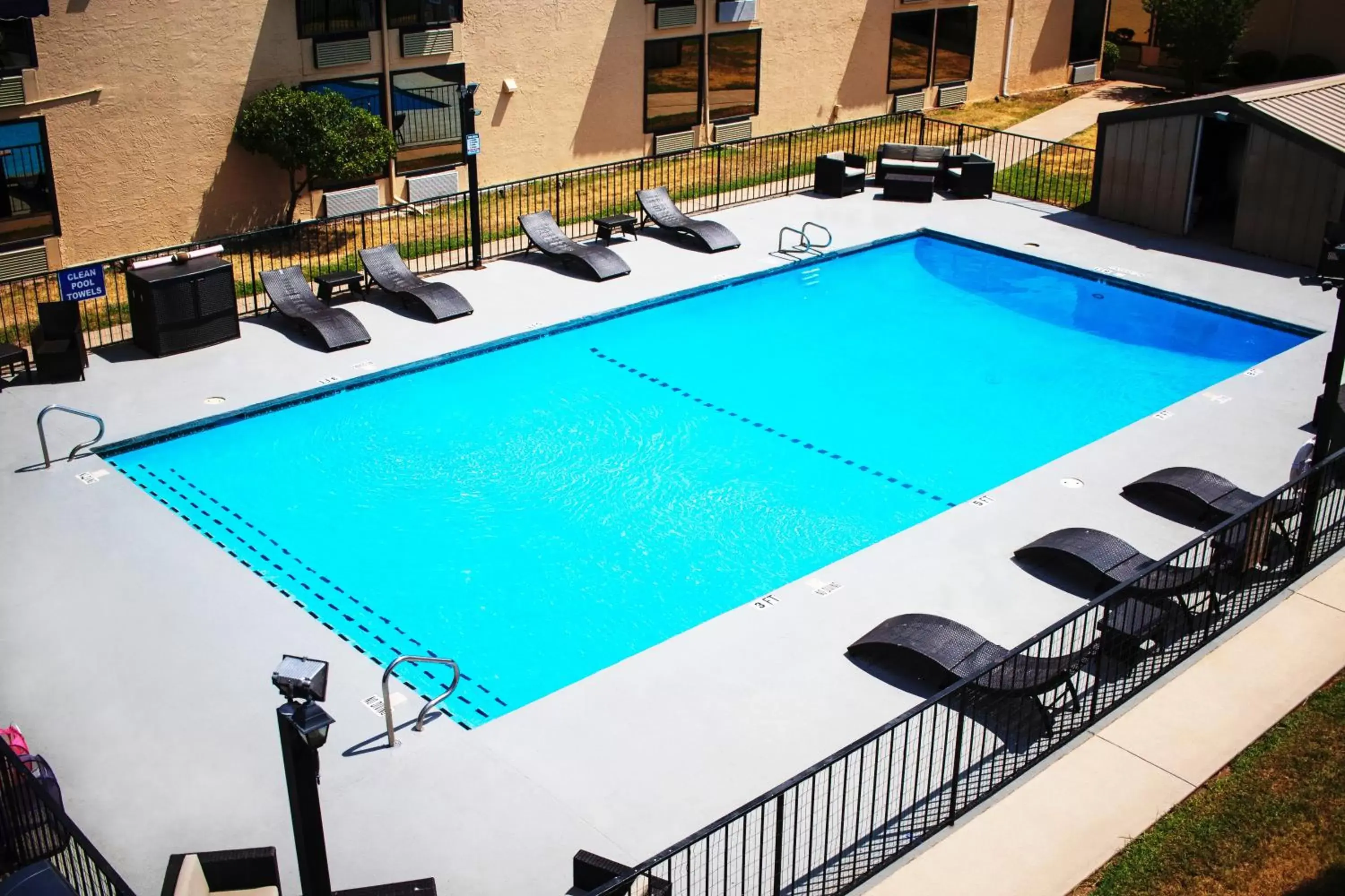 Bird's eye view, Pool View in The Inn and Suites at 34 Fifty