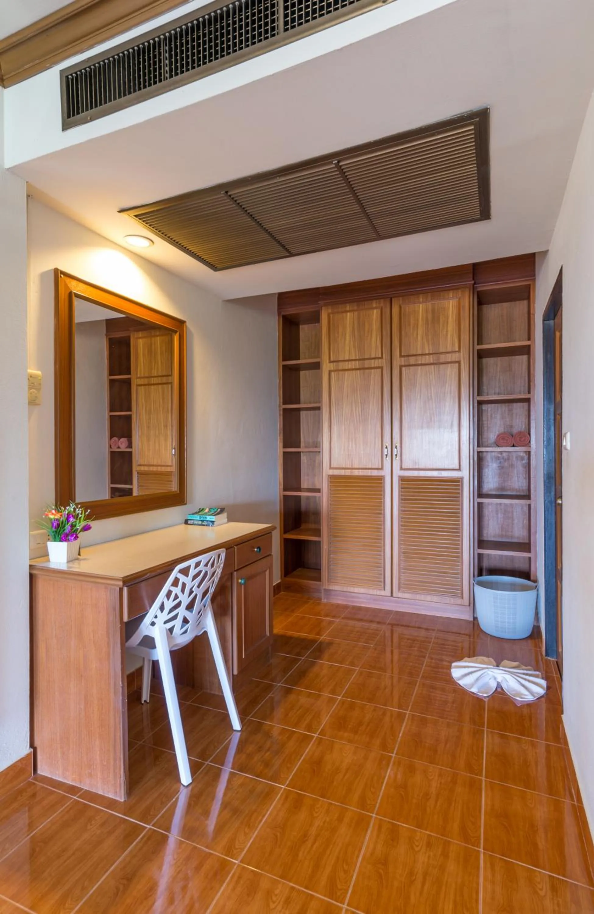 wardrobe in Lanta Manda Resort