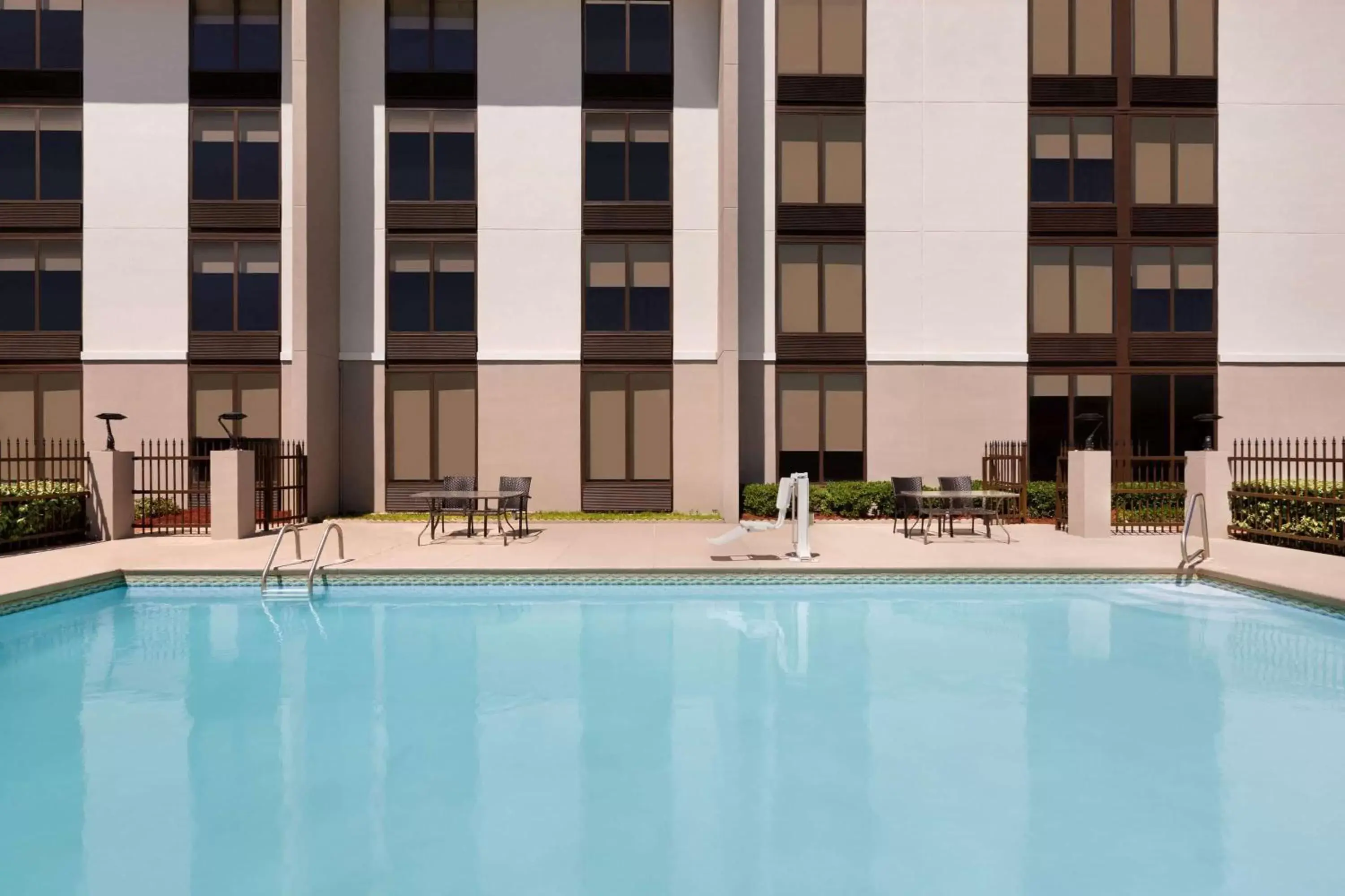 On site, Swimming Pool in La Quinta Inn & Suites by Wyndham Dothan