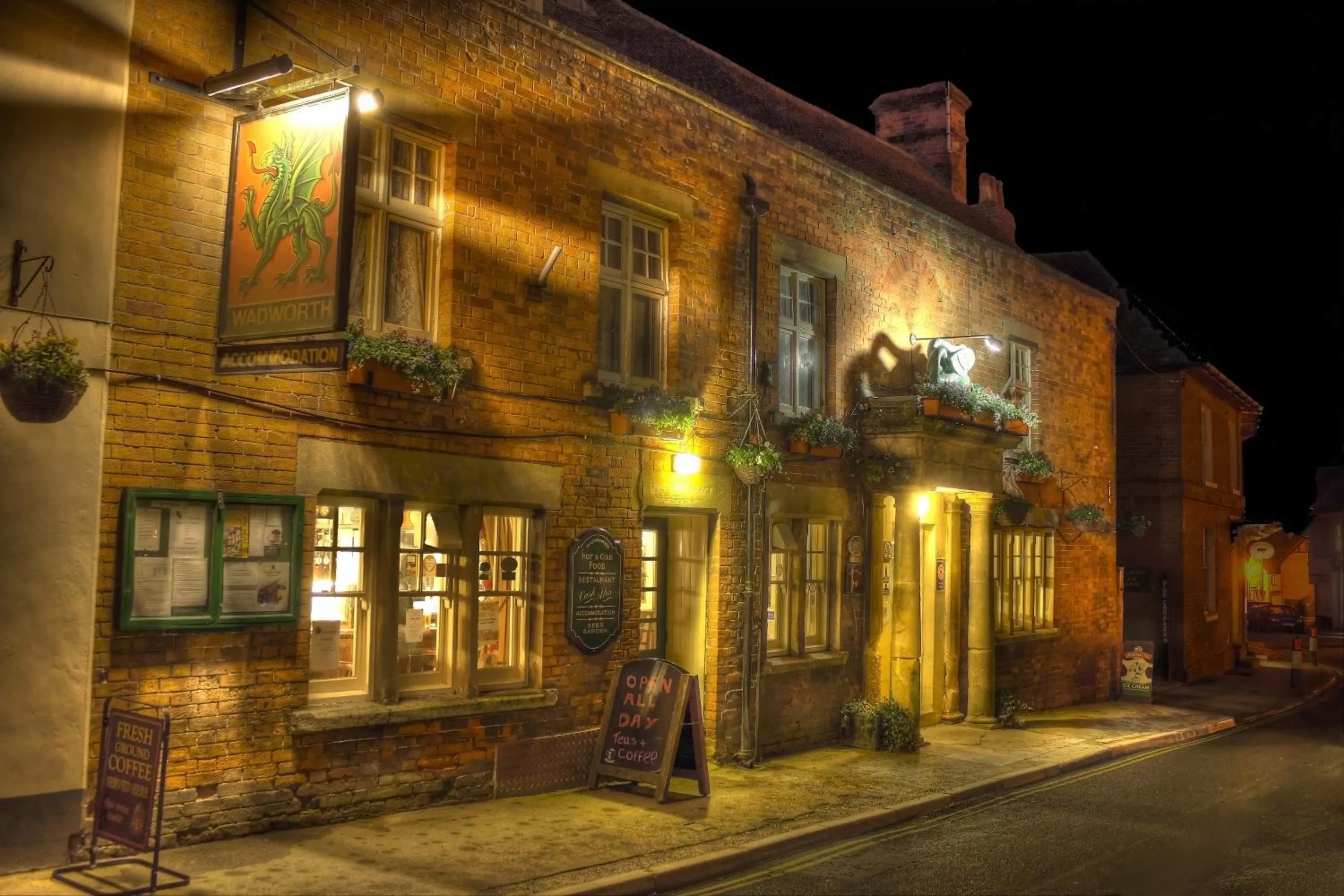 Facade/entrance in The Green Dragon