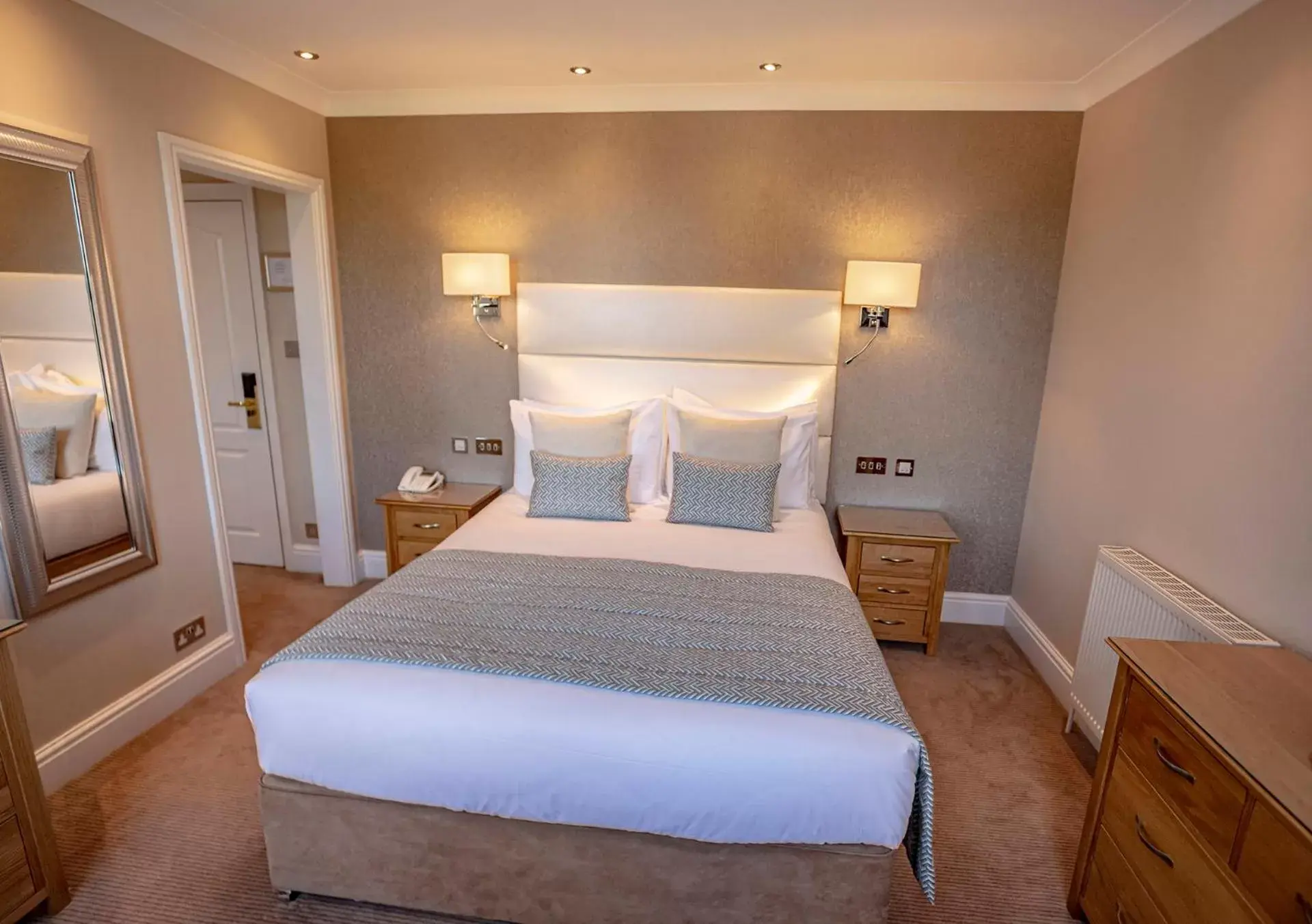 Photo of the whole room, Bed in The Carlyon Bay Hotel and Spa Photo of the whole room, Bed in The Carlyon Bay Hotel and Spa
