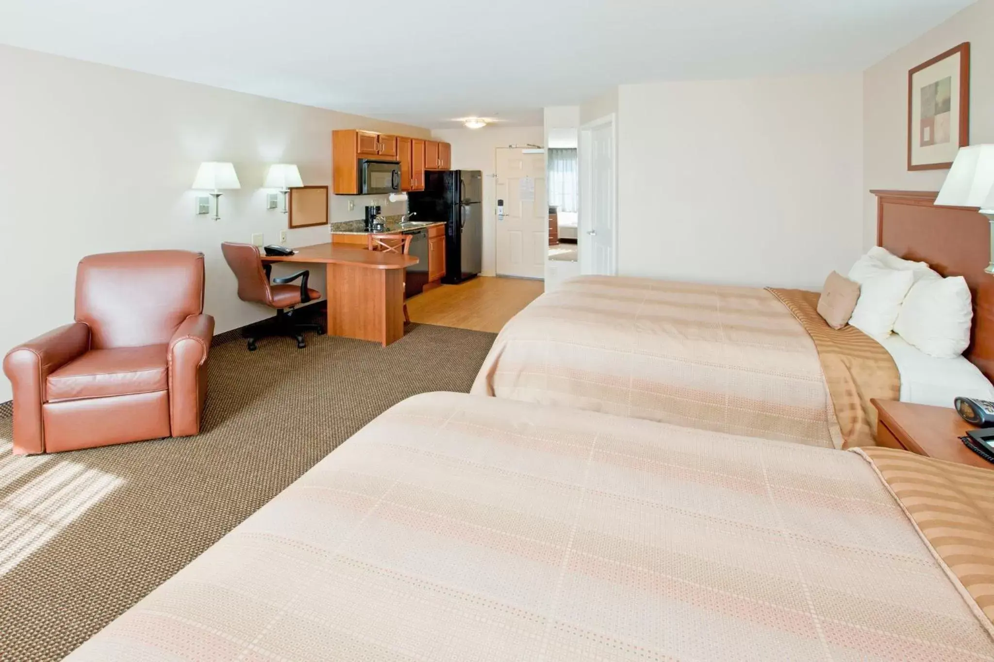 Photo of the whole room, Bed in Candlewood Suites Lafayette, an IHG Hotel