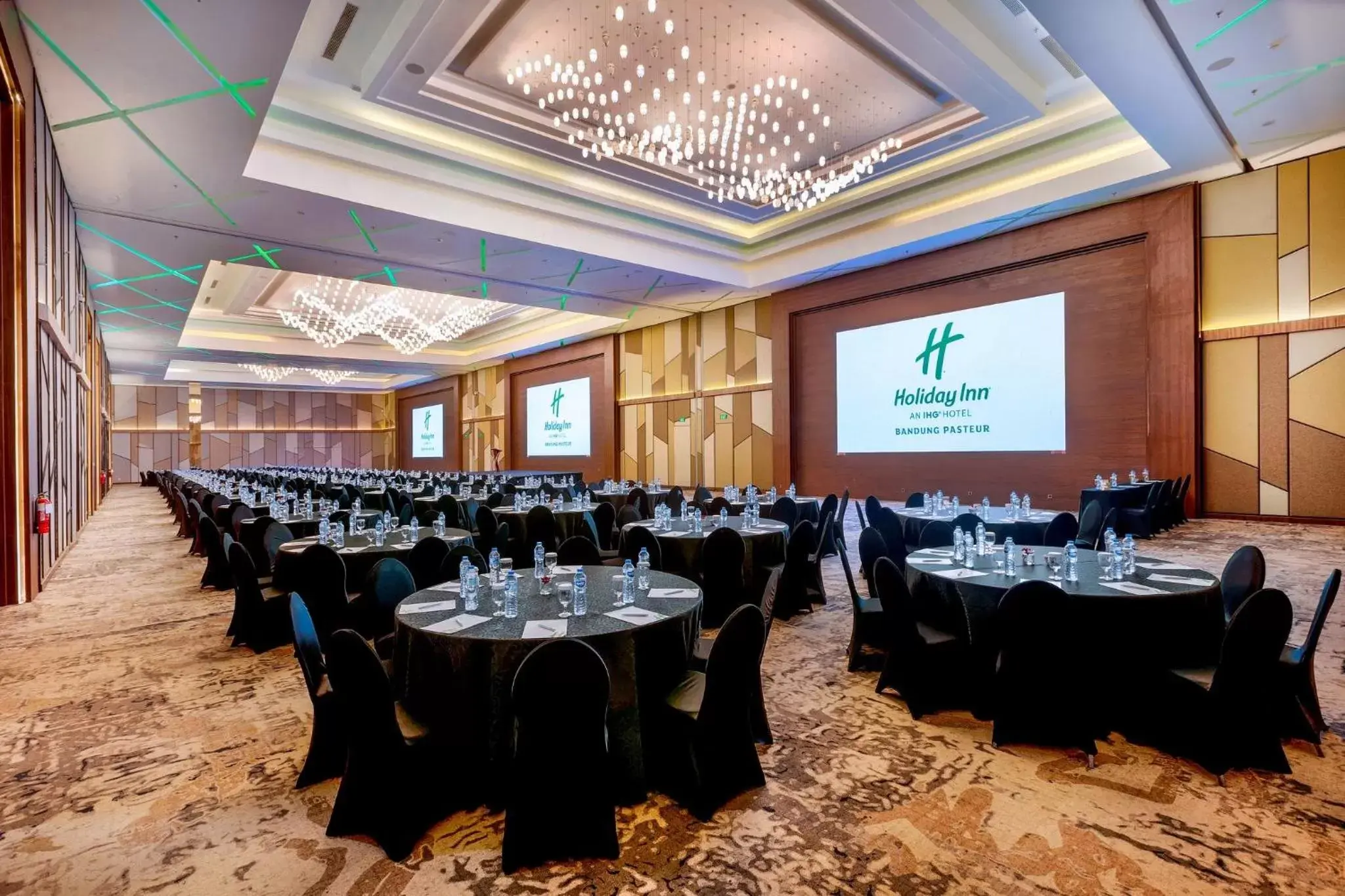 Banquet/Function facilities, Banquet Facilities in Holiday Inn Bandung Pasteur, an IHG Hotel