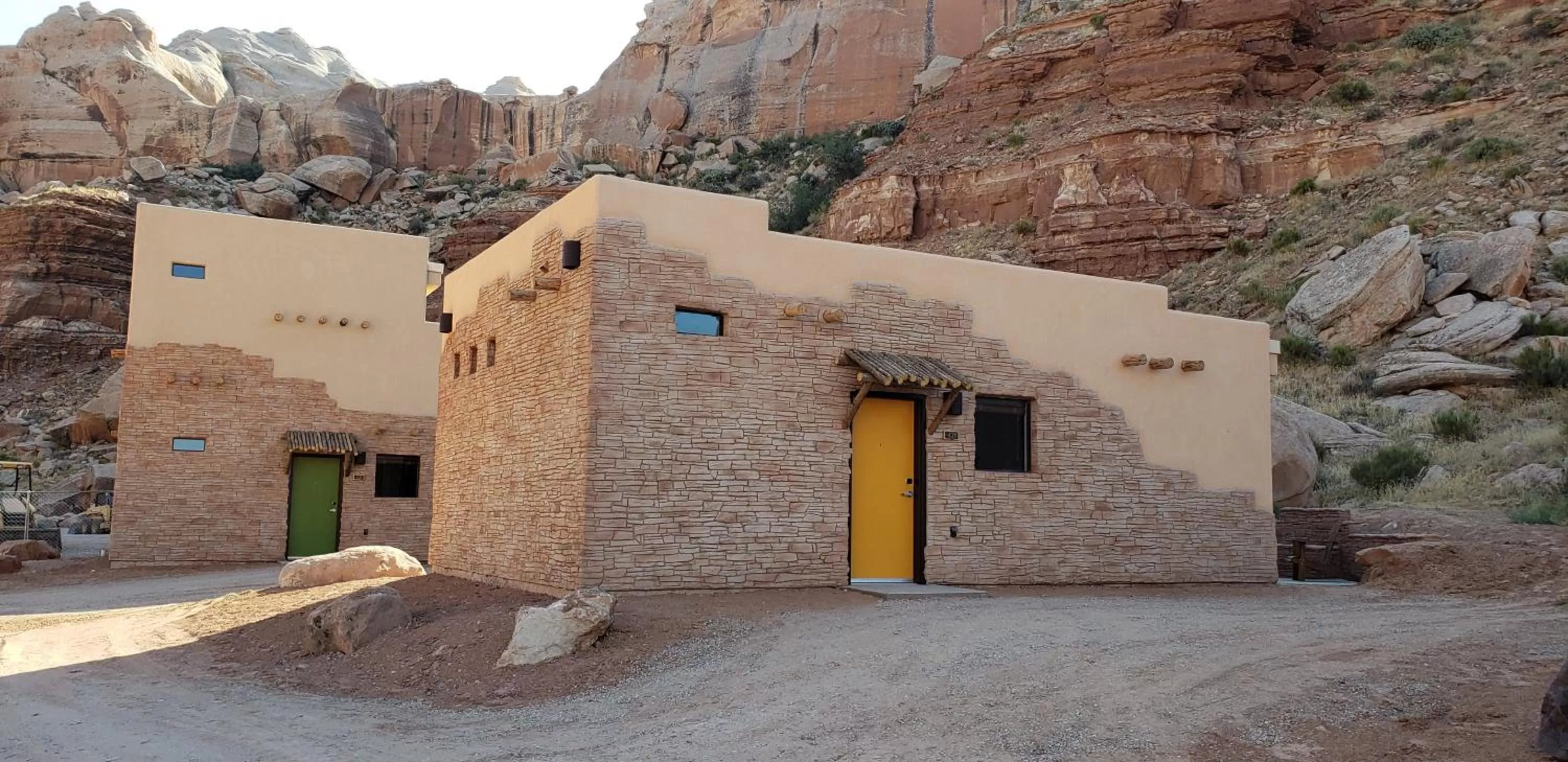 Deluxe King Suite in Bluff Dwellings Resort