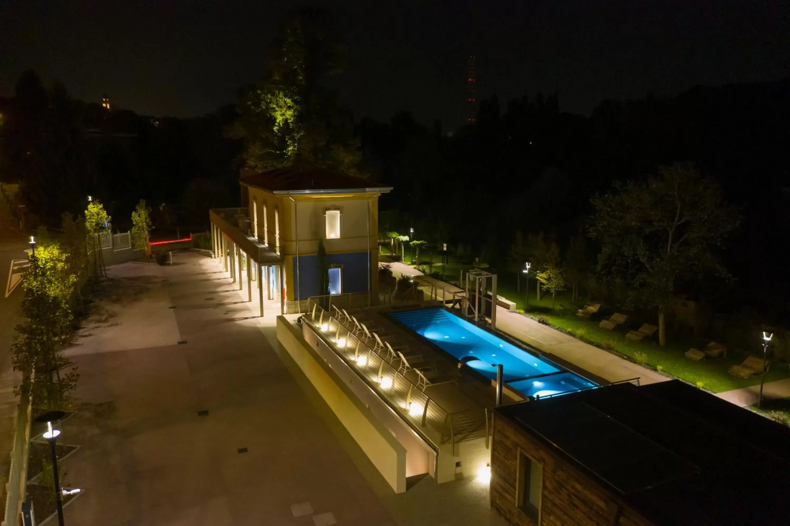 Property building, Swimming Pool in Borgo Stazione Bike Inn