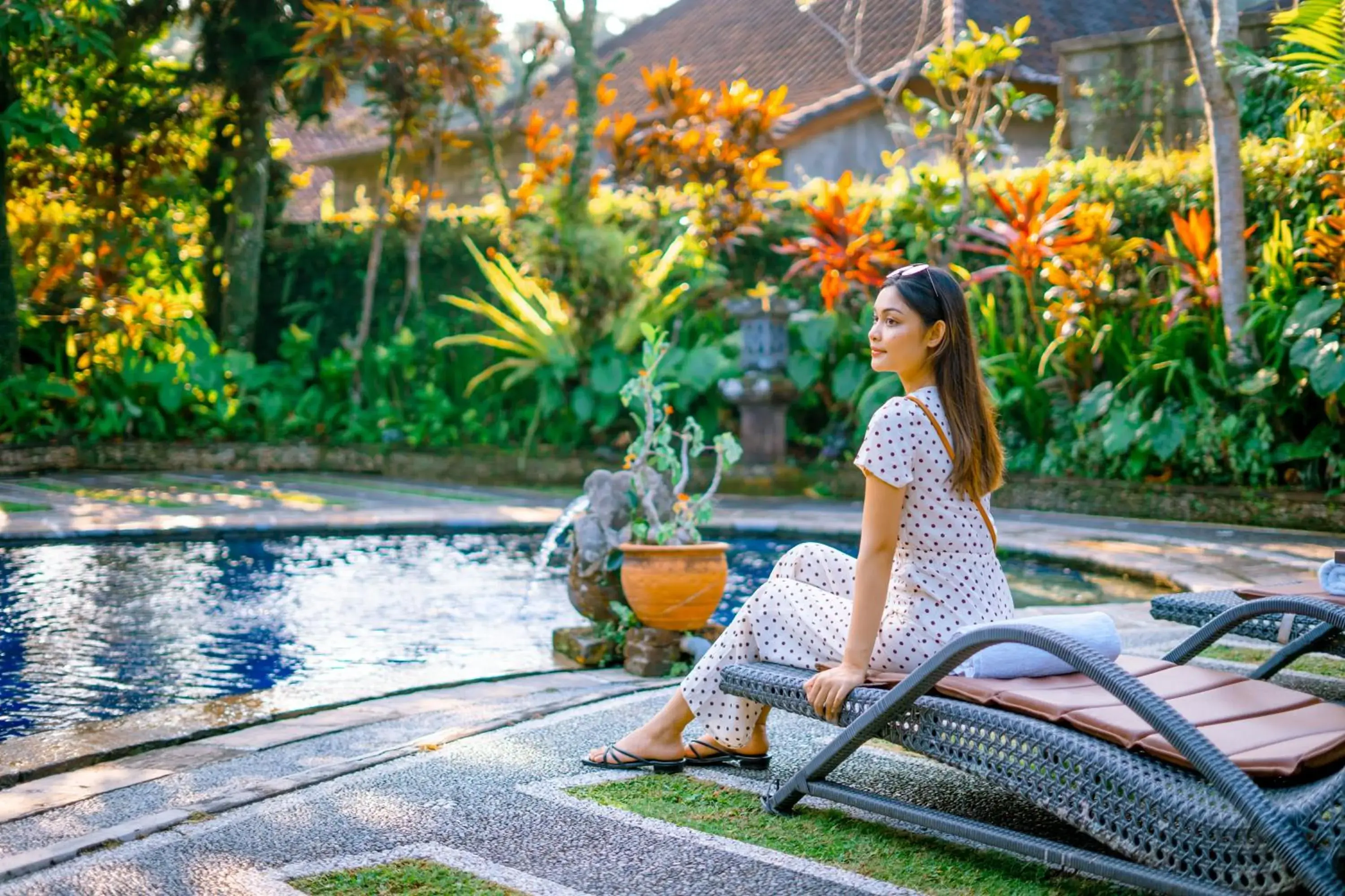 Pool view, Swimming Pool in Garden View by Purely