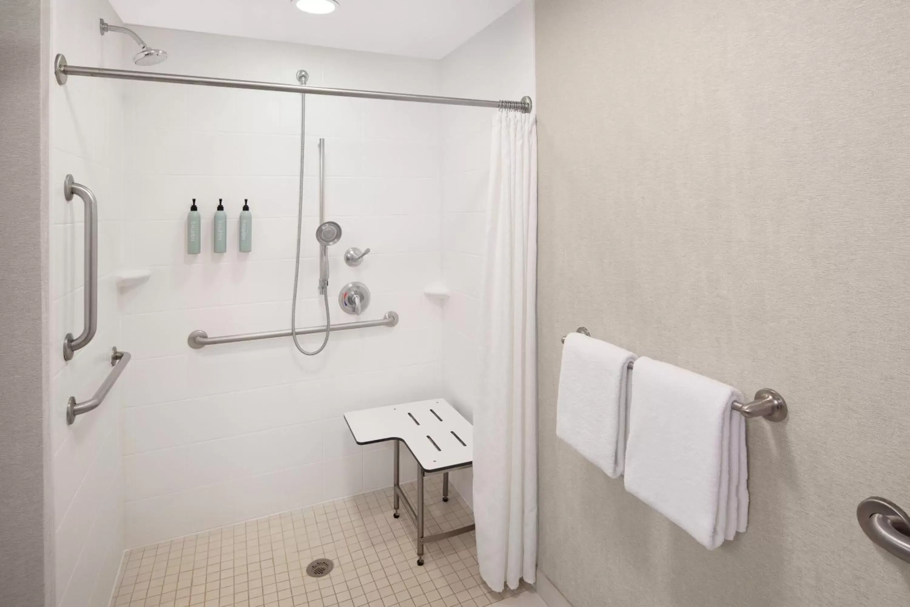 Bathroom in Courtyard by Marriott Scottsdale Salt River