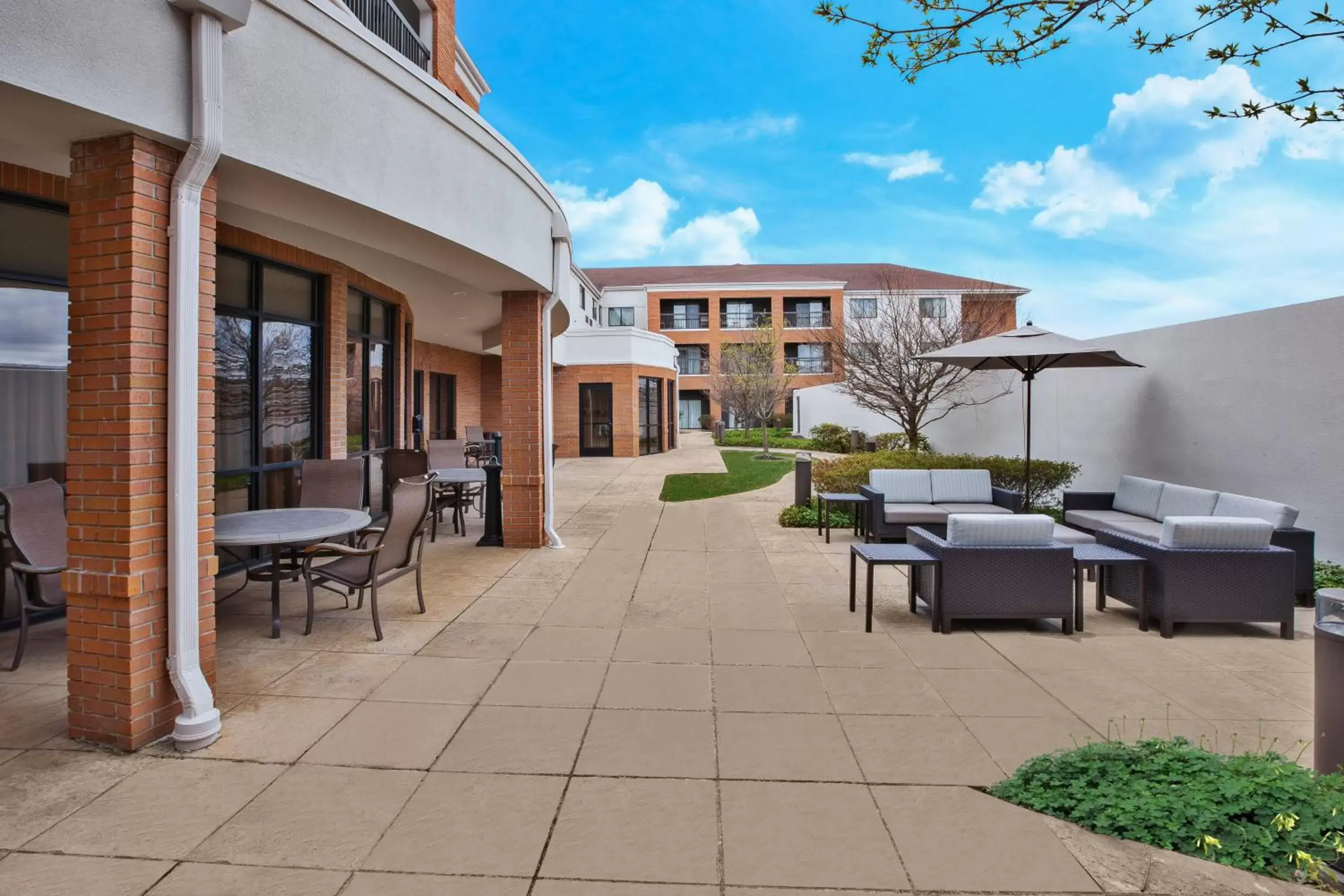 Property building in Courtyard by Marriott West Orange