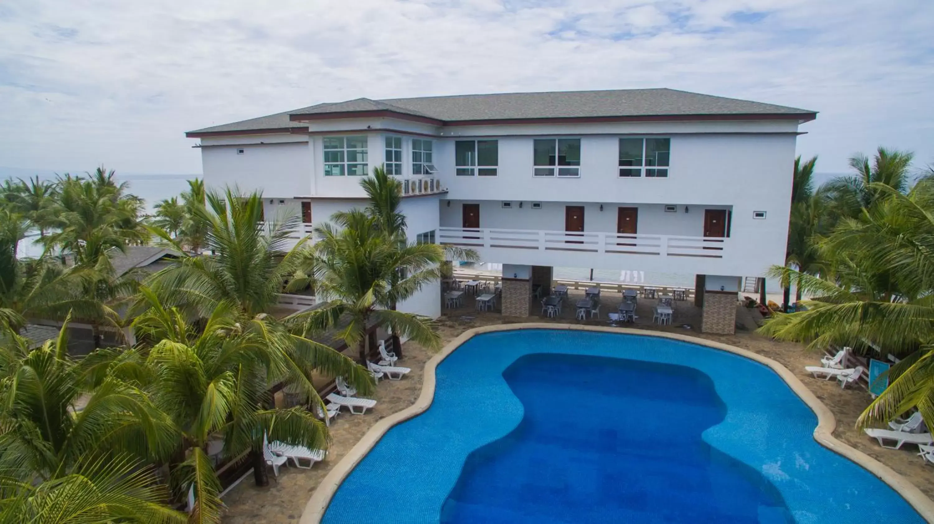 Swimming pool in Bataan White Corals Beach Resort Swimming pool in Bataan White Corals Beach Resort