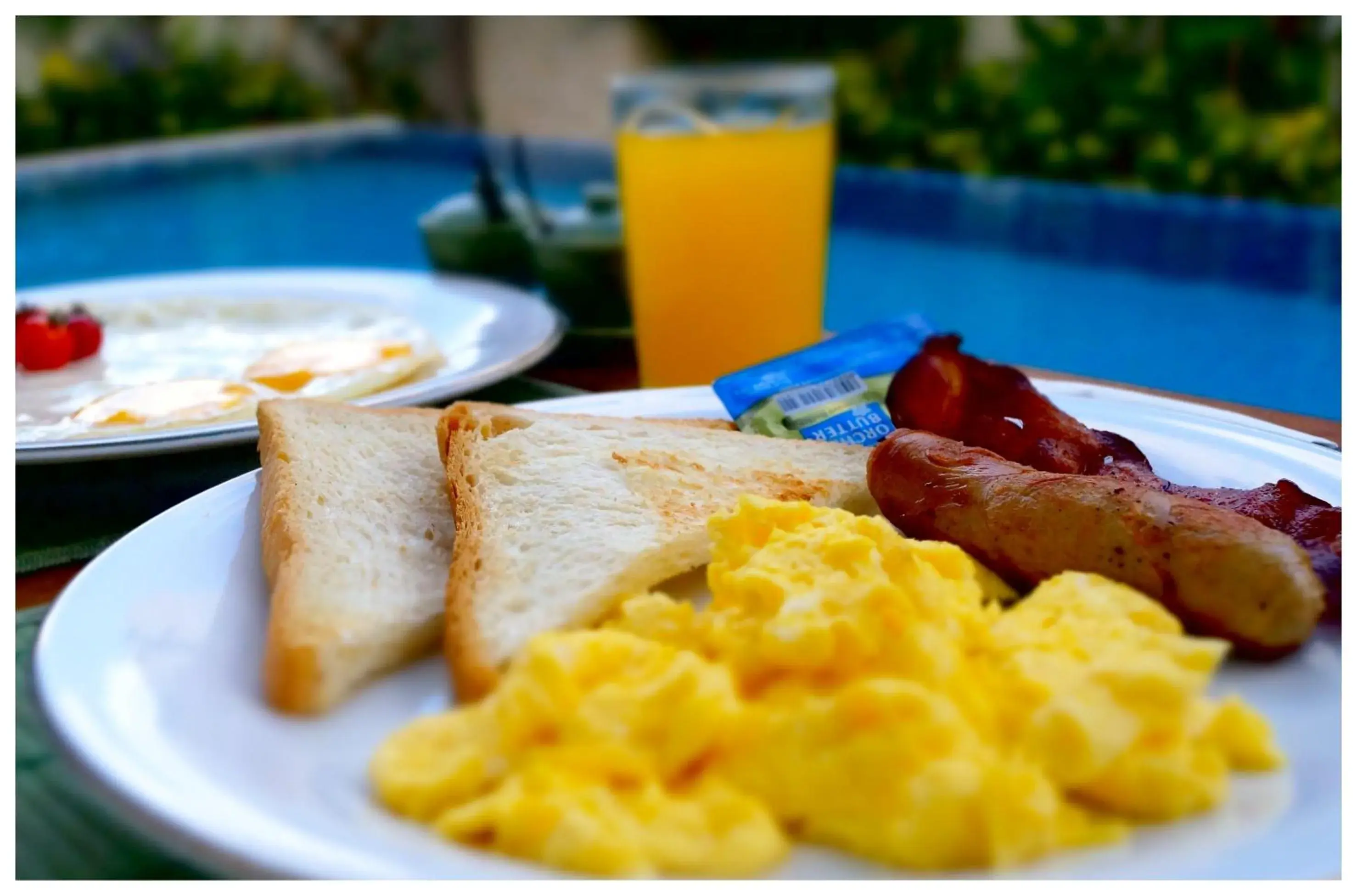 Food, Swimming Pool in Arana Suite